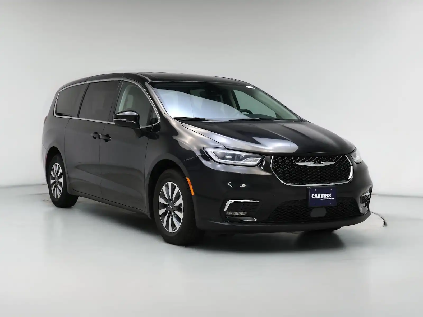 2024 Chrysler Pacifica Hybrid PHEV Select's photo