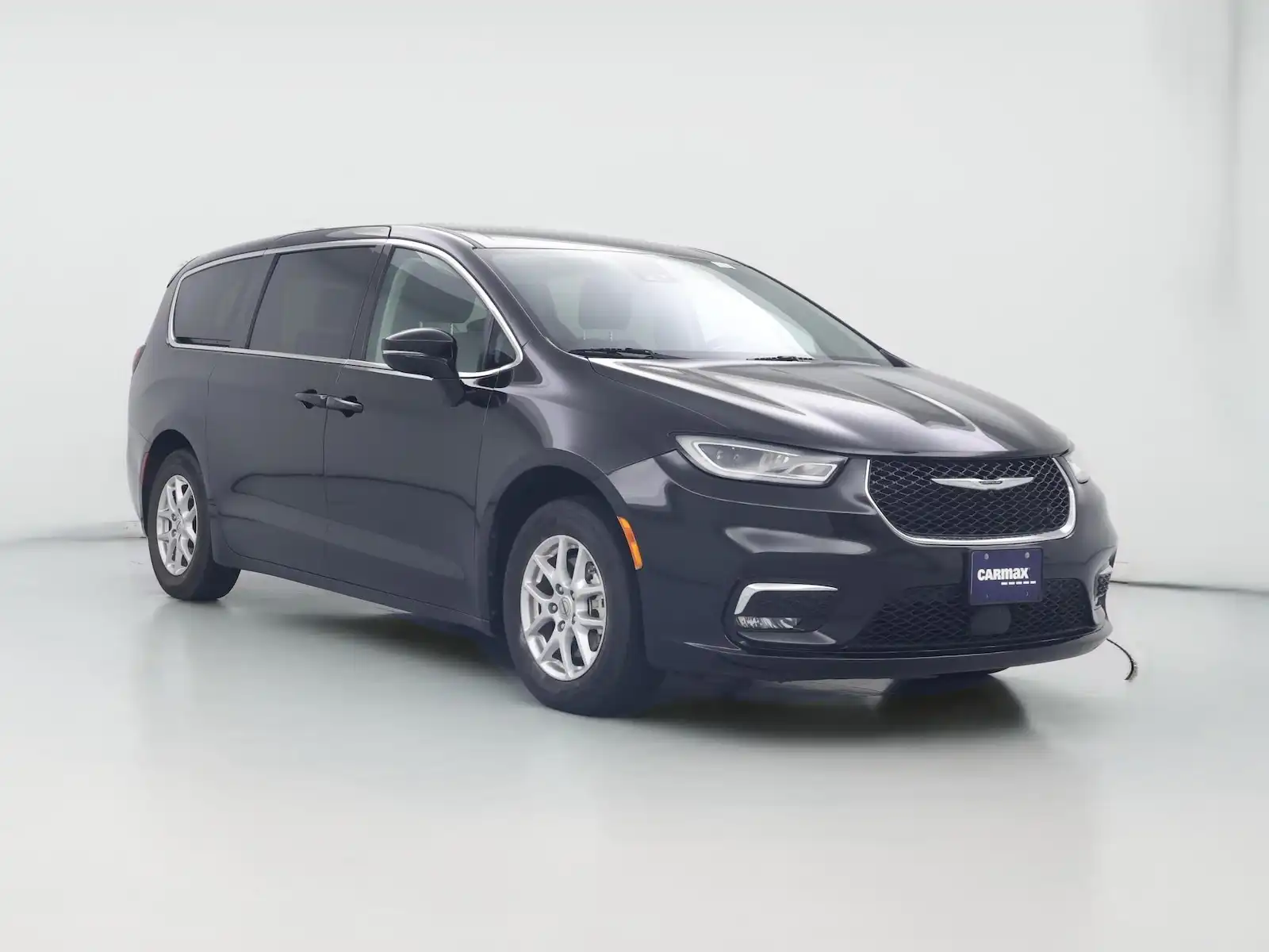 2024 Chrysler Pacifica Touring L's photo
