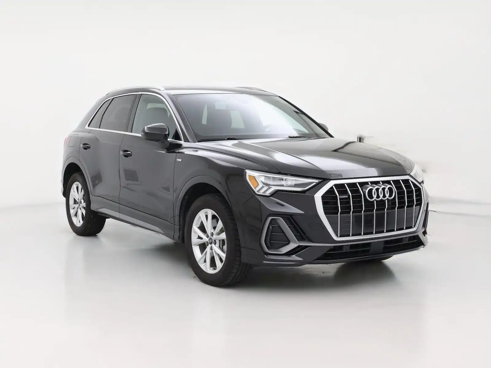 2024 Audi Q3 45 TFSI S Line Premium quattro's photo