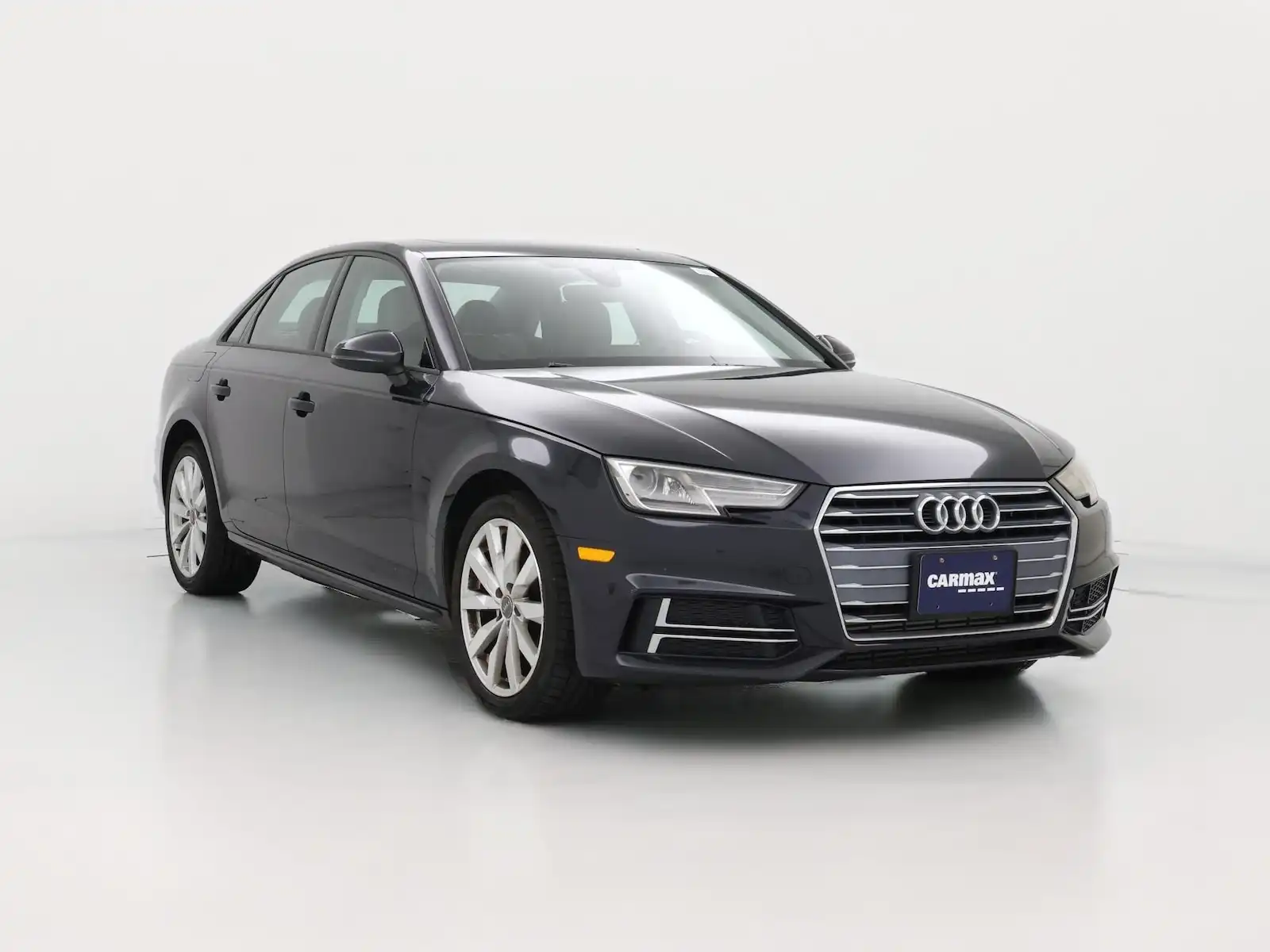 2018 Audi A4 2.0T Premium FWD S tronic Ultra's photo