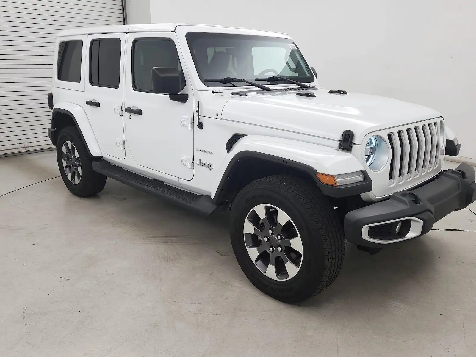 2022 Jeep Wrangler Sahara's photo