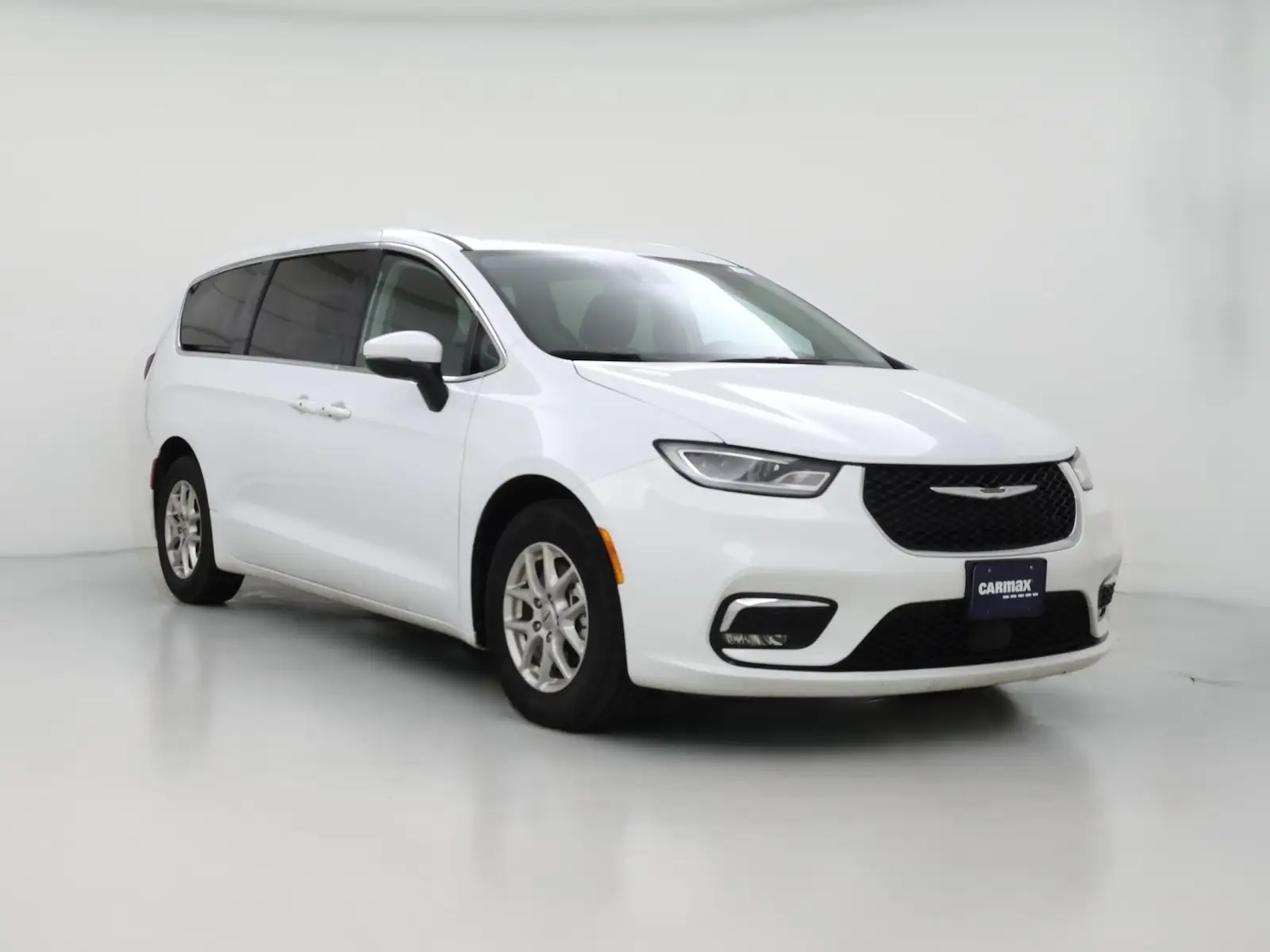 2023 Chrysler Pacifica Touring L photo 1