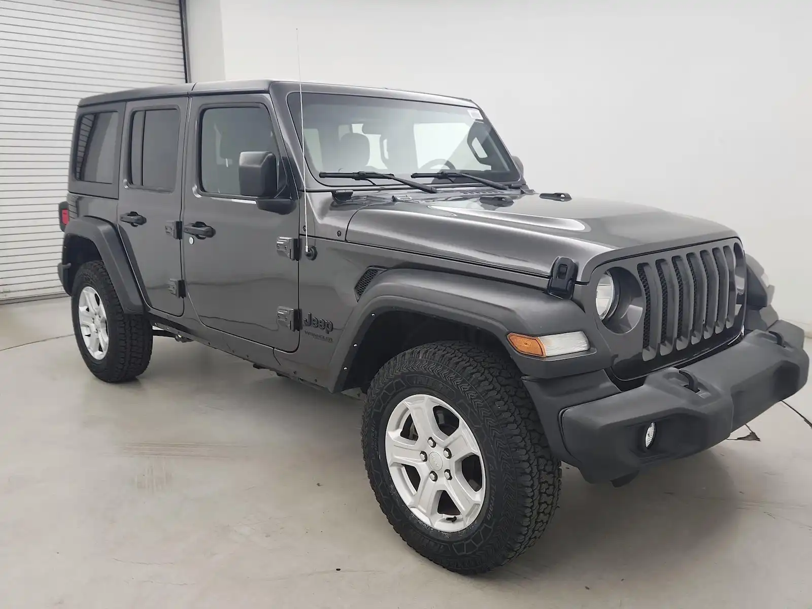 2022 Jeep Wrangler Sport S's photo