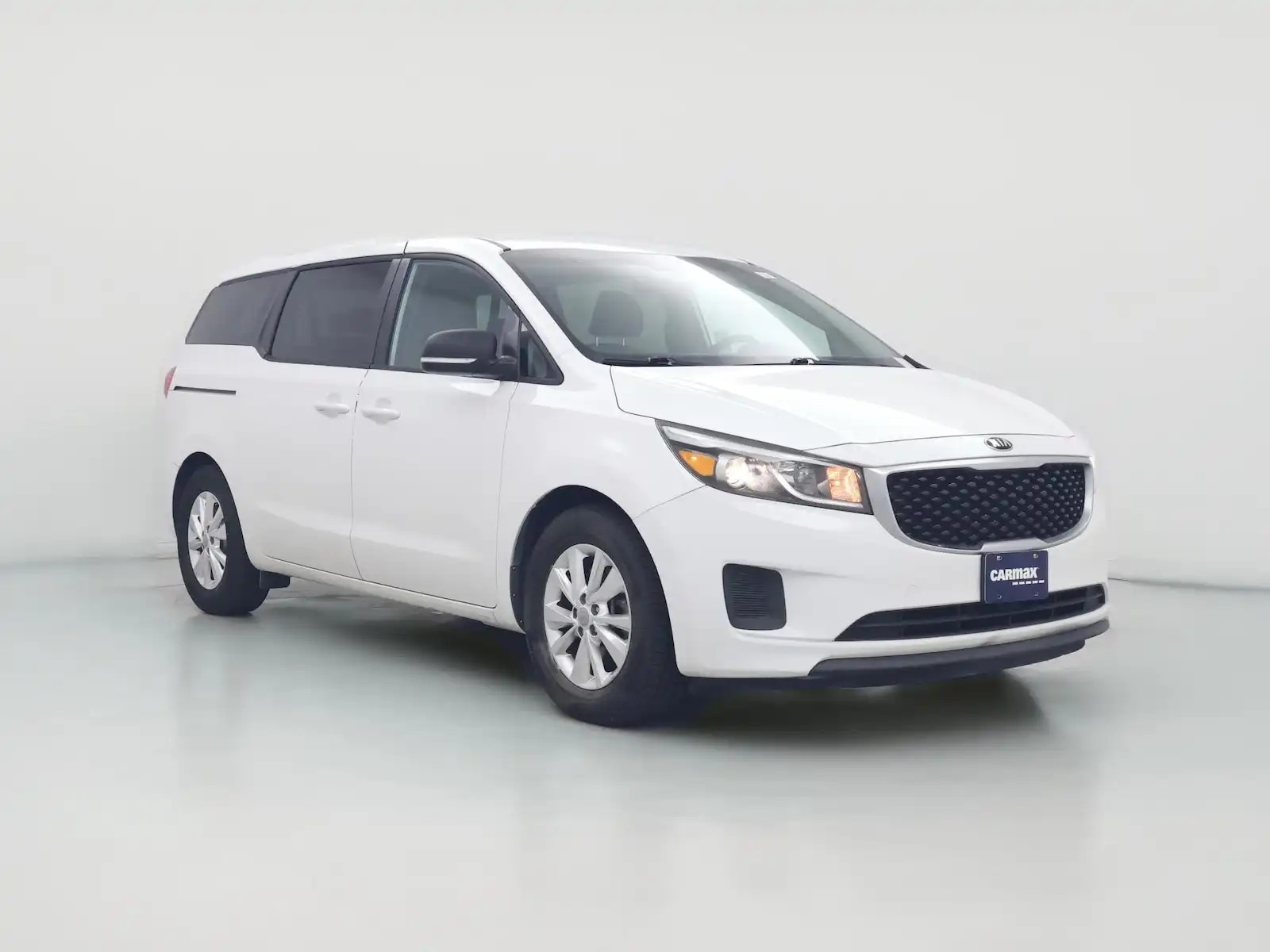 2017 Kia Sedona LX's photo