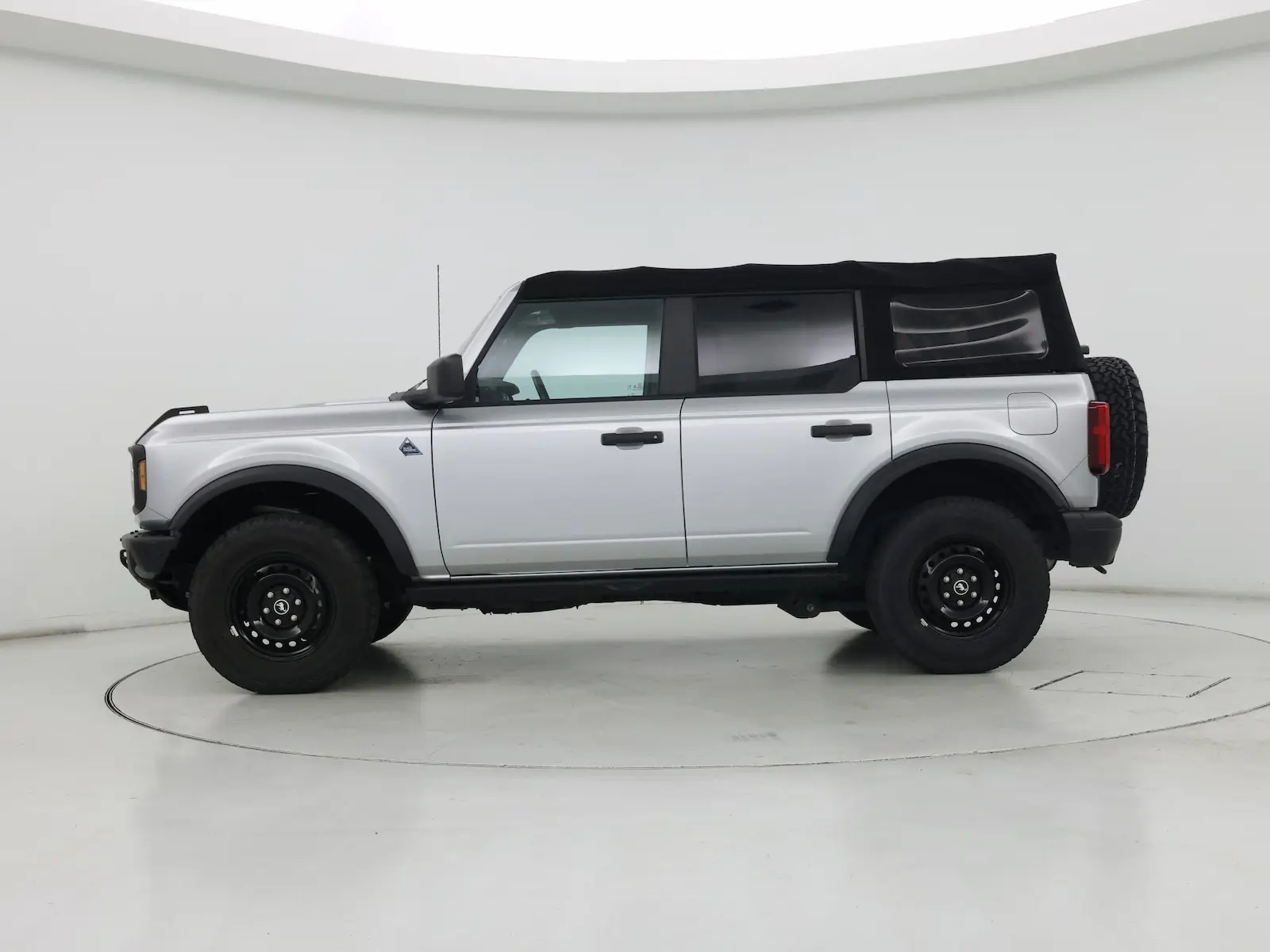 2021 Ford Bronco Black Diamond 4WD photo 4