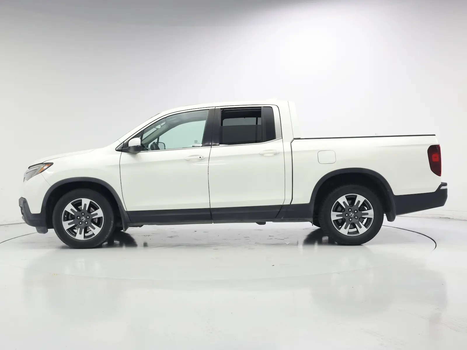 2019 Honda Ridgeline RTL photo 4
