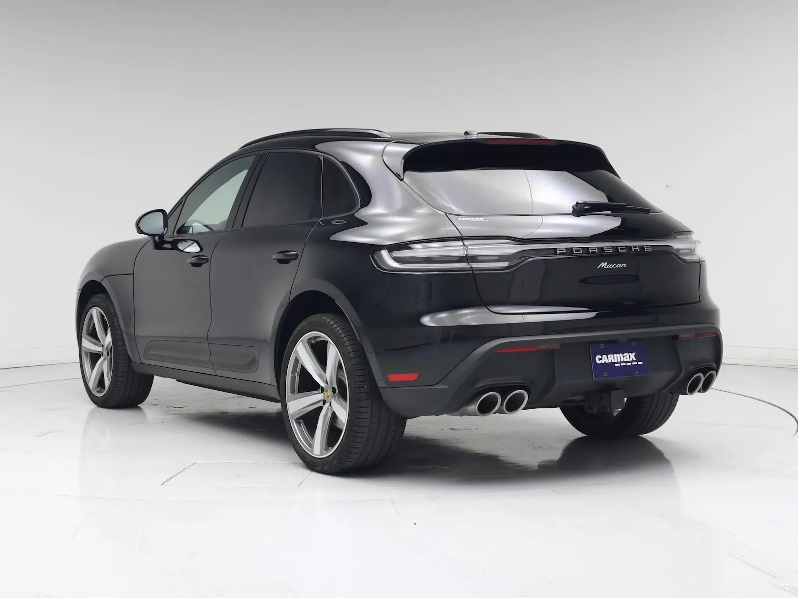 2024 Porsche Macan Base photo 3