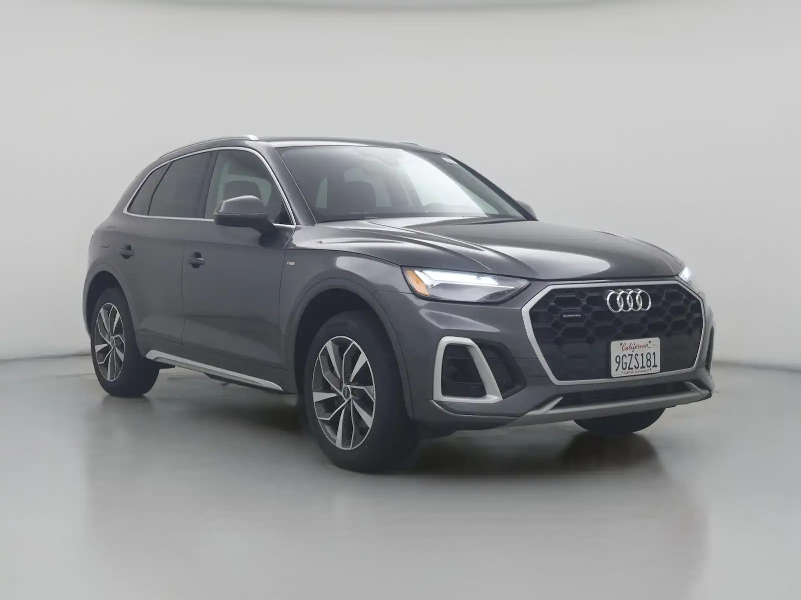 2023 Audi Q5 45 Premium Plus's photo