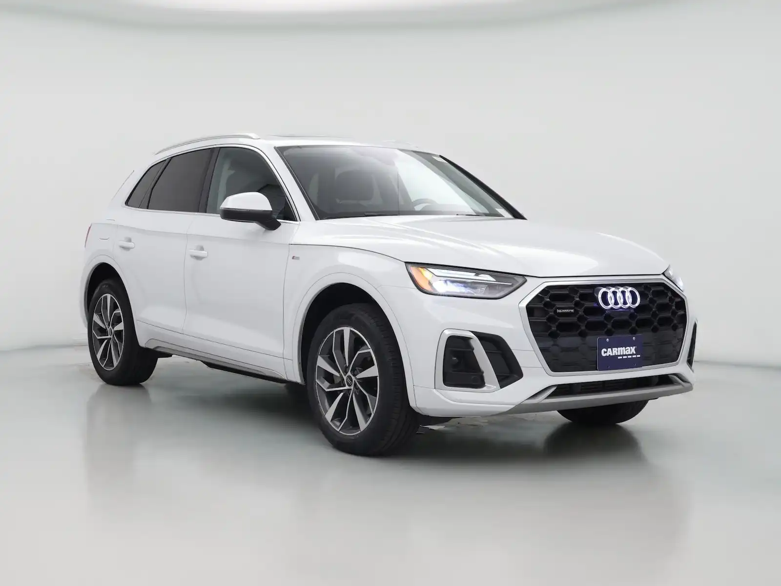 2023 Audi Q5 45 Premium Plus's photo