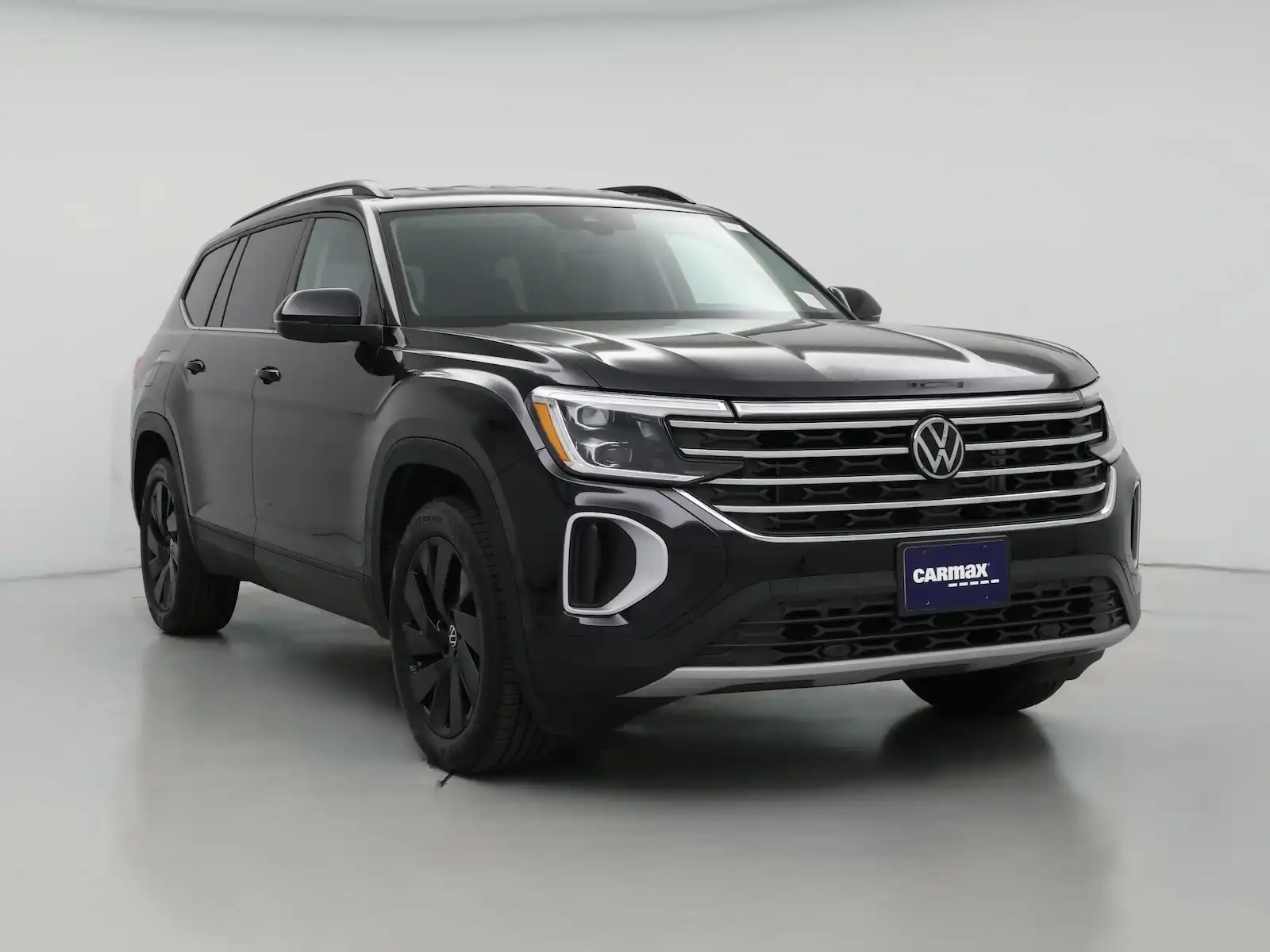 2024 Volkswagen Atlas 2.0T SE with Tech's photo