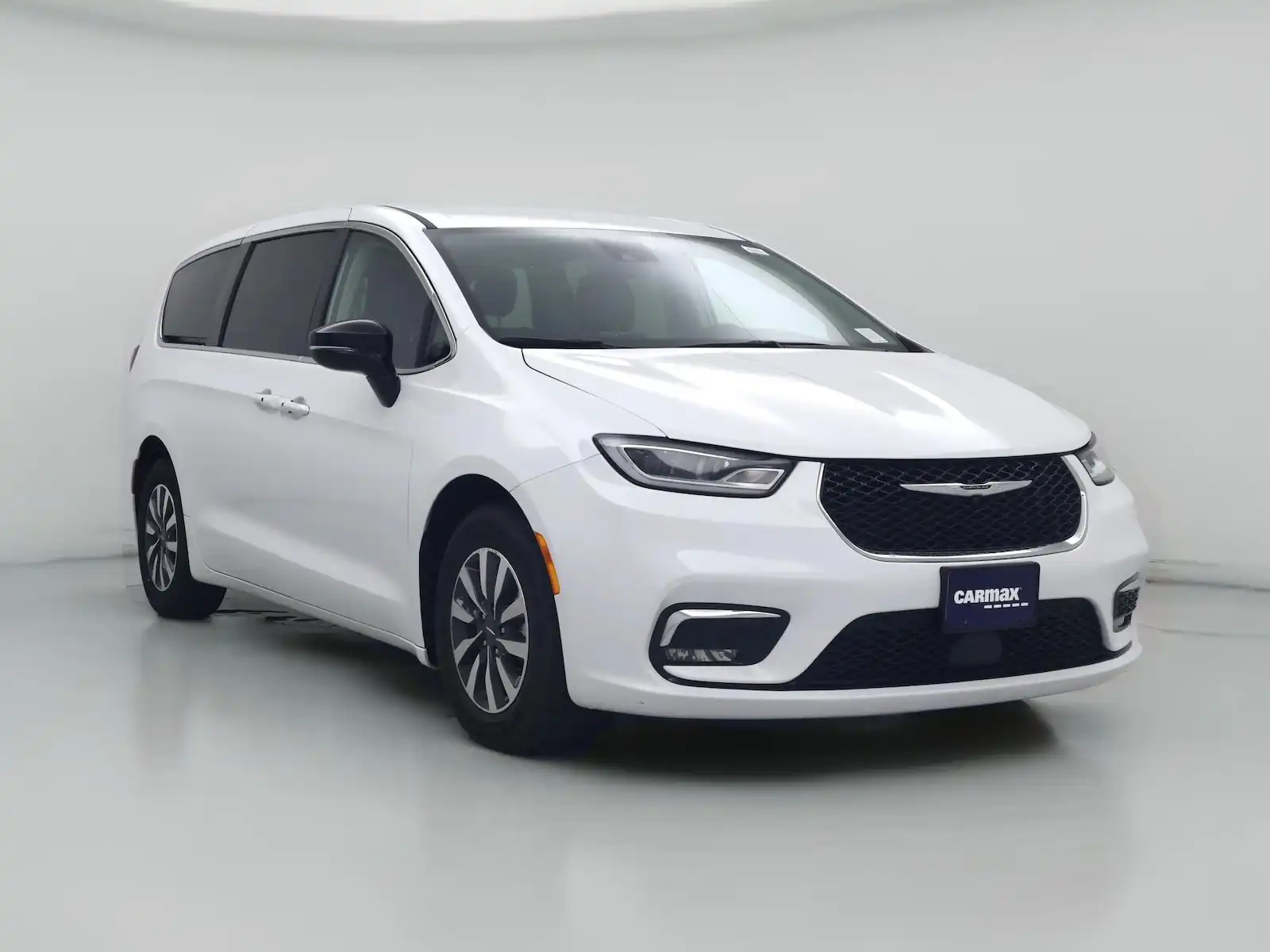 2024 Chrysler Pacifica Hybrid PHEV Select's photo