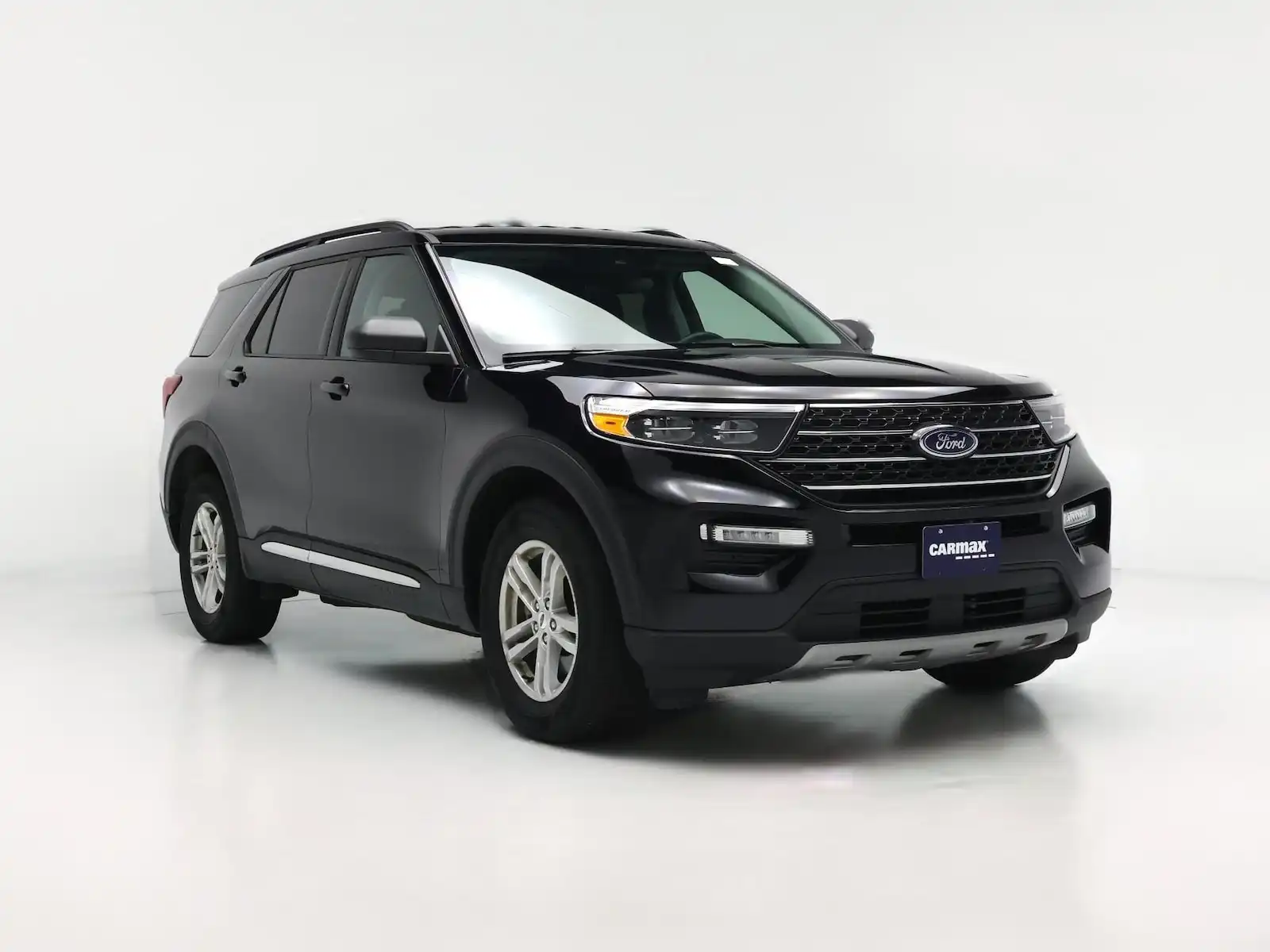 2024 Ford Explorer XLT 4WD's photo