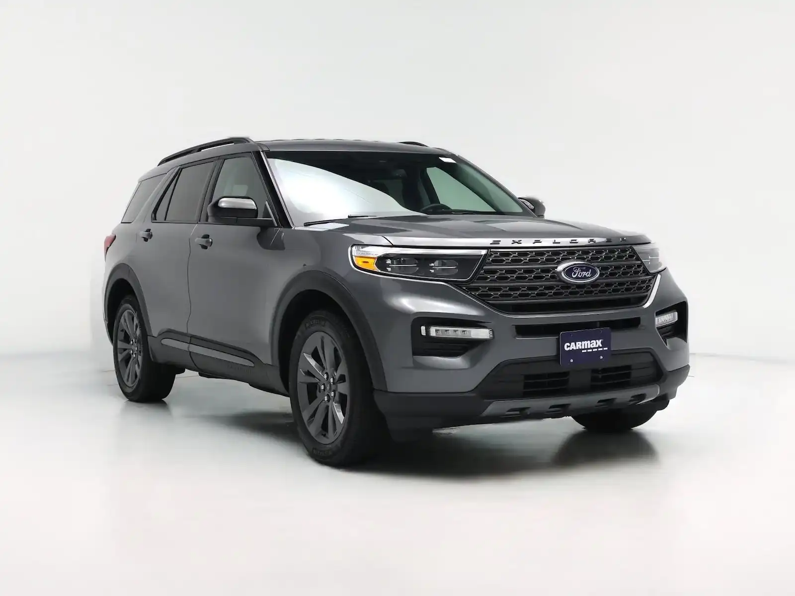 2023 Ford Explorer XLT 4WD's photo