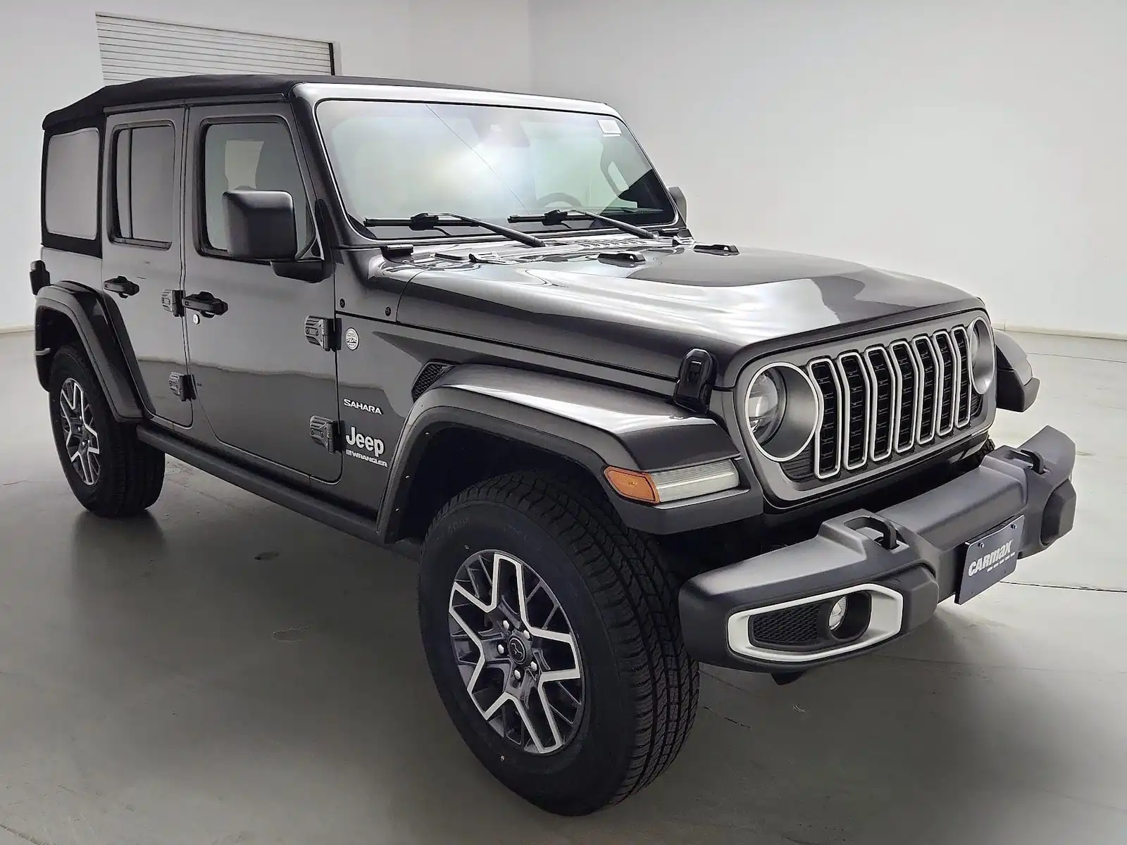 2024 Jeep Wrangler Sahara's photo