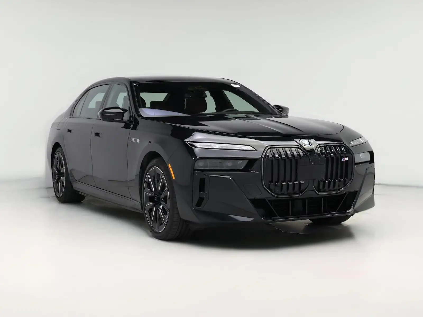 2024 BMW i7 M70 Sedan's photo