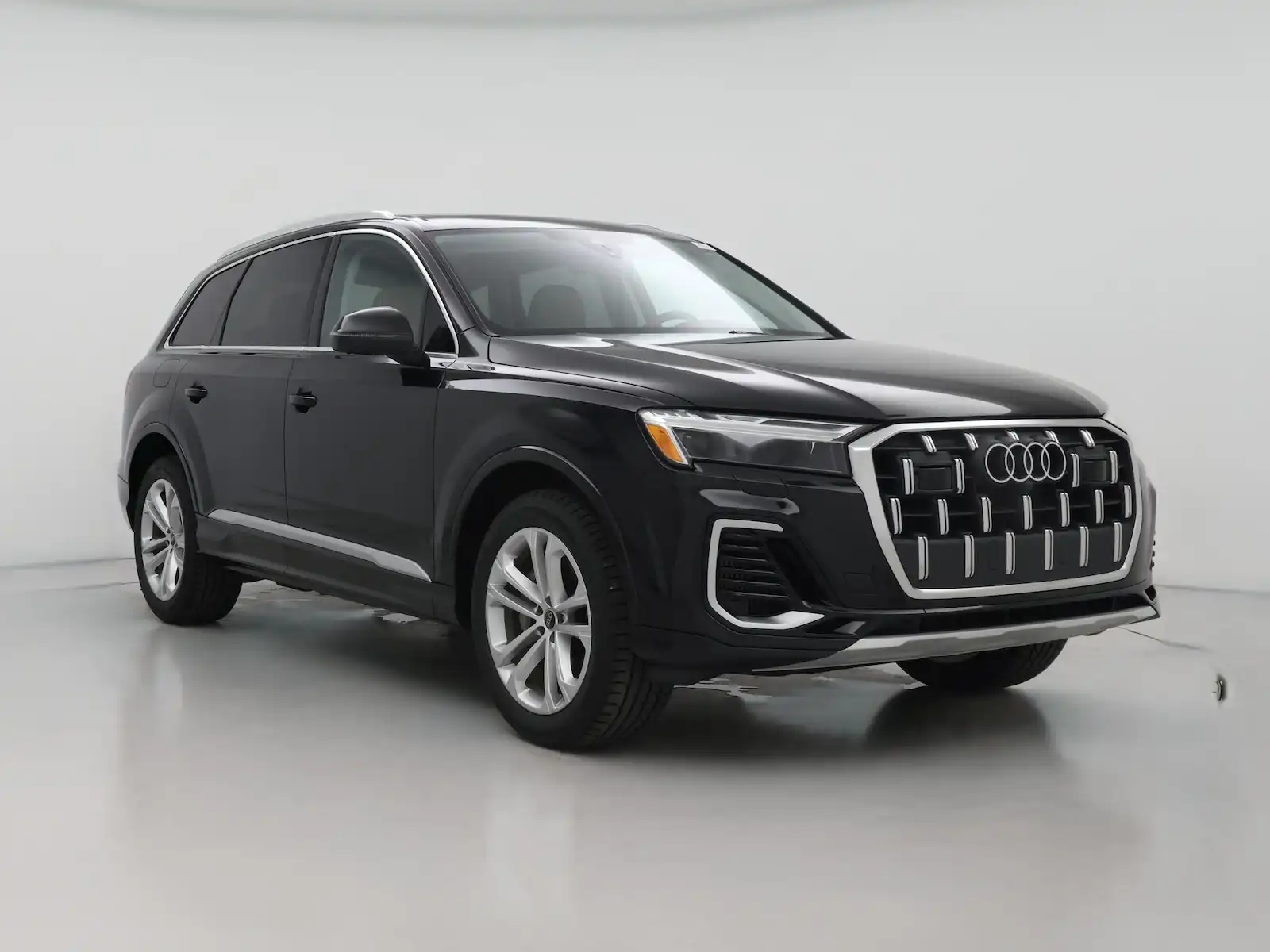 2025 Audi Q7 55 Premium Plus quattro Tiptronic's photo