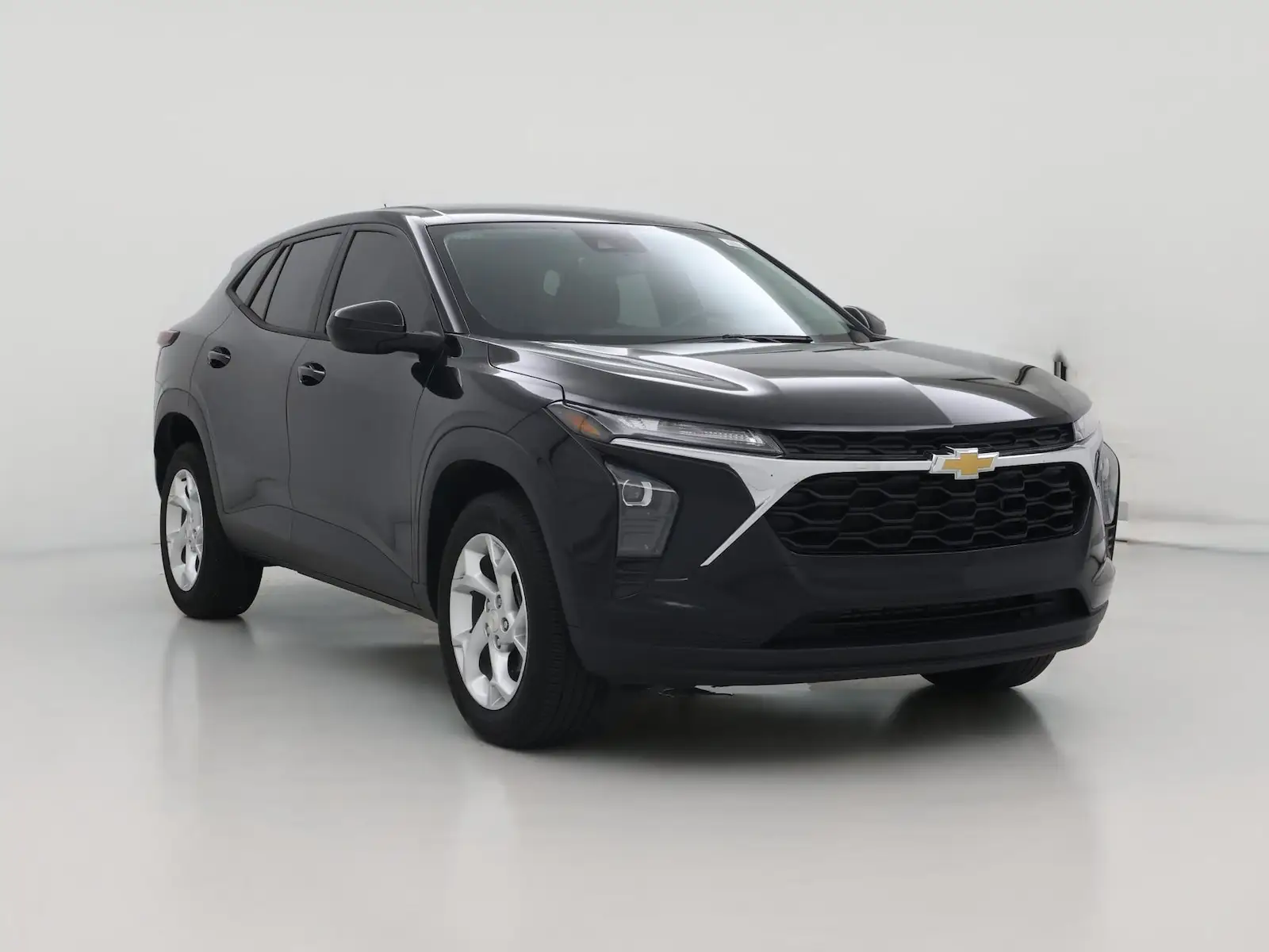 2024 Chevrolet Trax LS photo 1