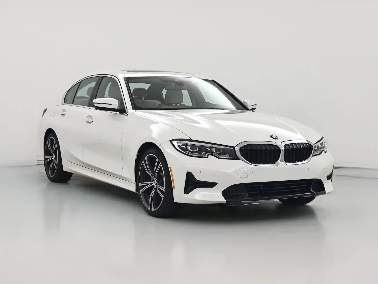 2019 BMW 3 Series 330i Sedan's photo