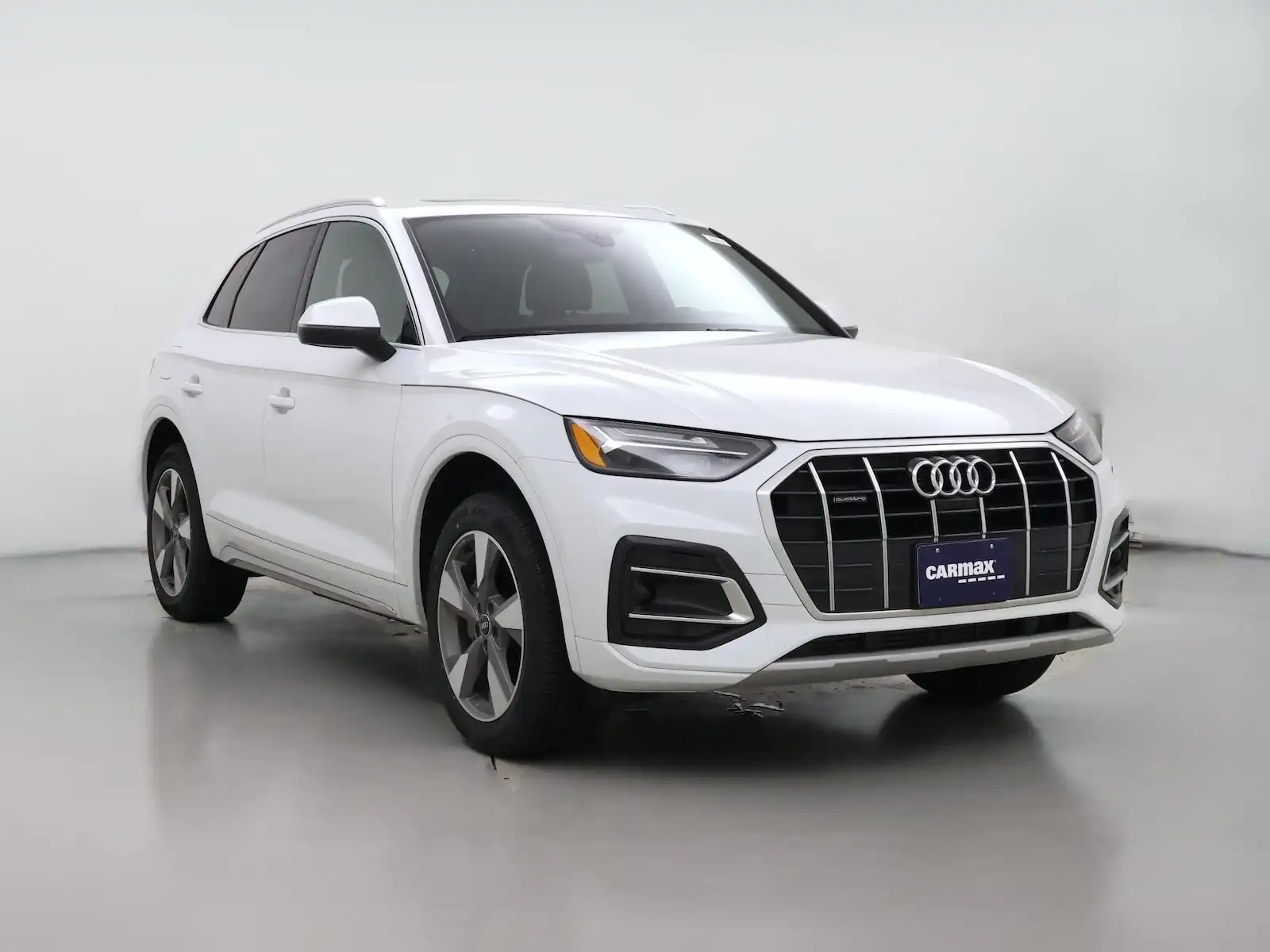 2023 Audi Q5 40 Premium Plus's photo