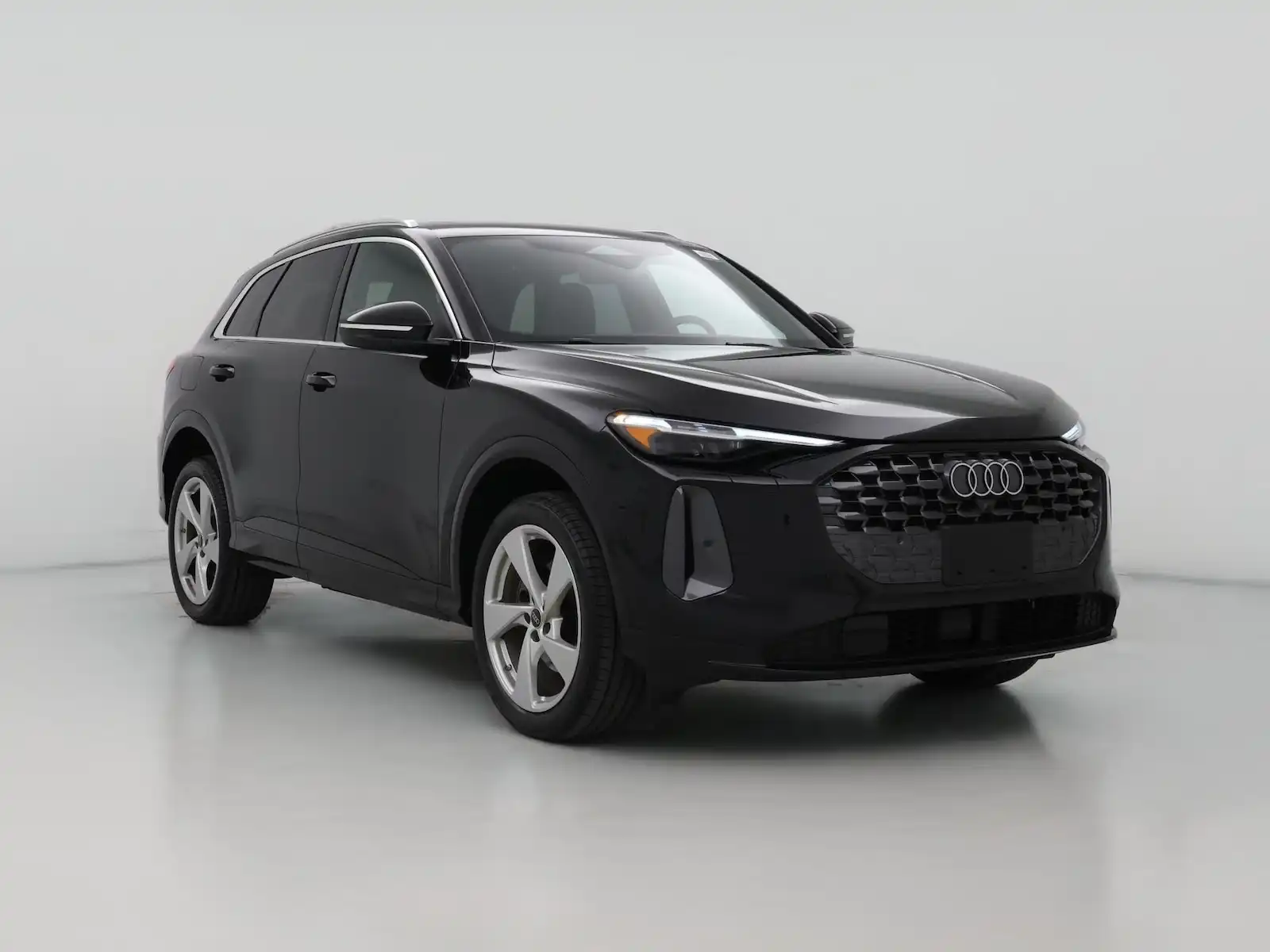 2025 Audi Q5 40 Premium Plus's photo