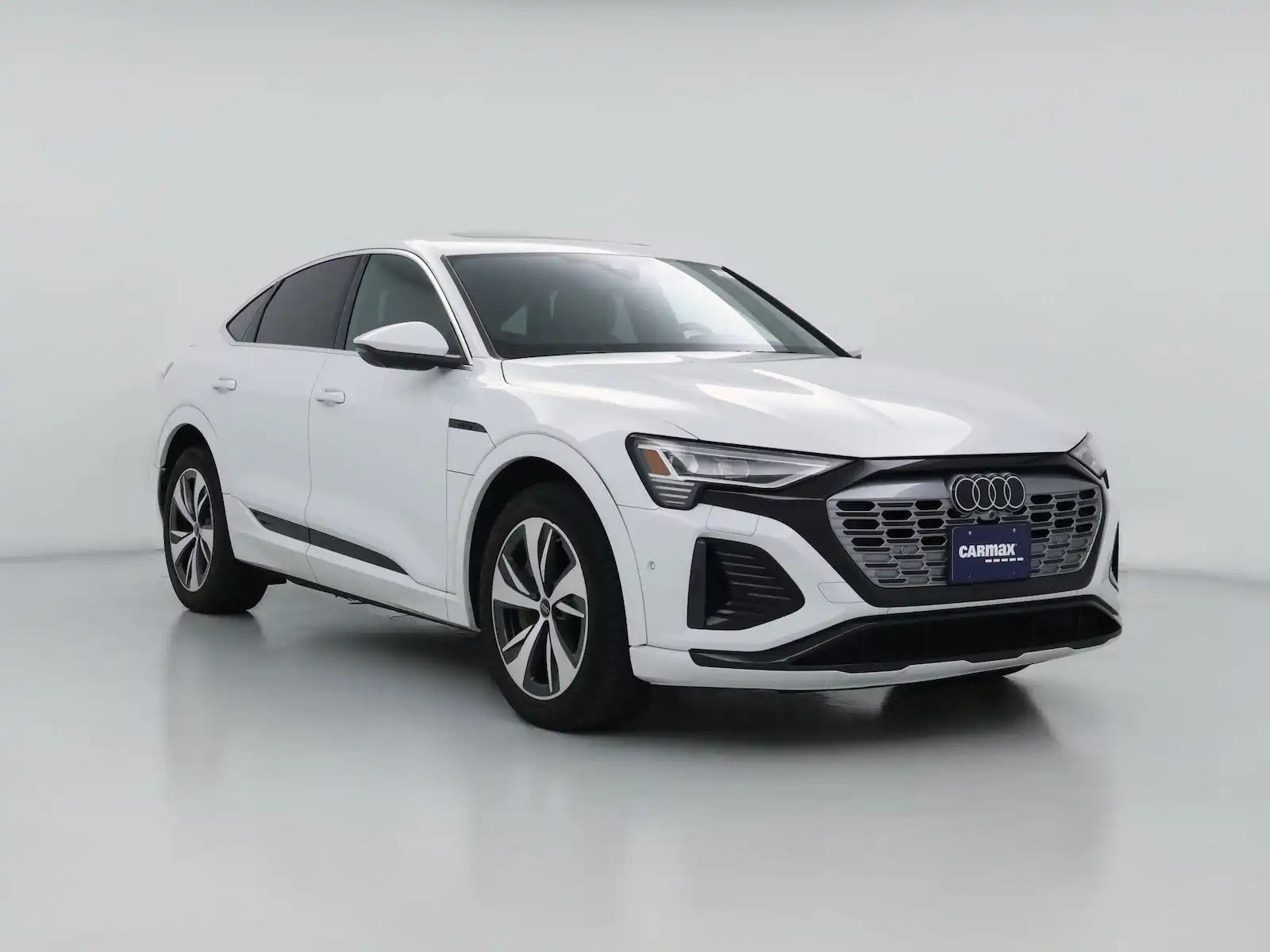 2024 Audi Q8 Sportback e-tron 114 kWh Premium Plus quattro 55's photo