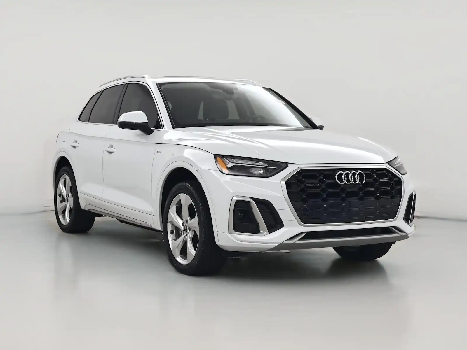 2024 Audi Q5 45 Premium Plus's photo