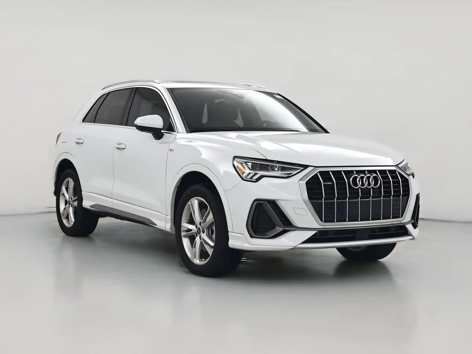 2023 Audi Q3 45 TFSI S Line Premium Plus quattro's photo