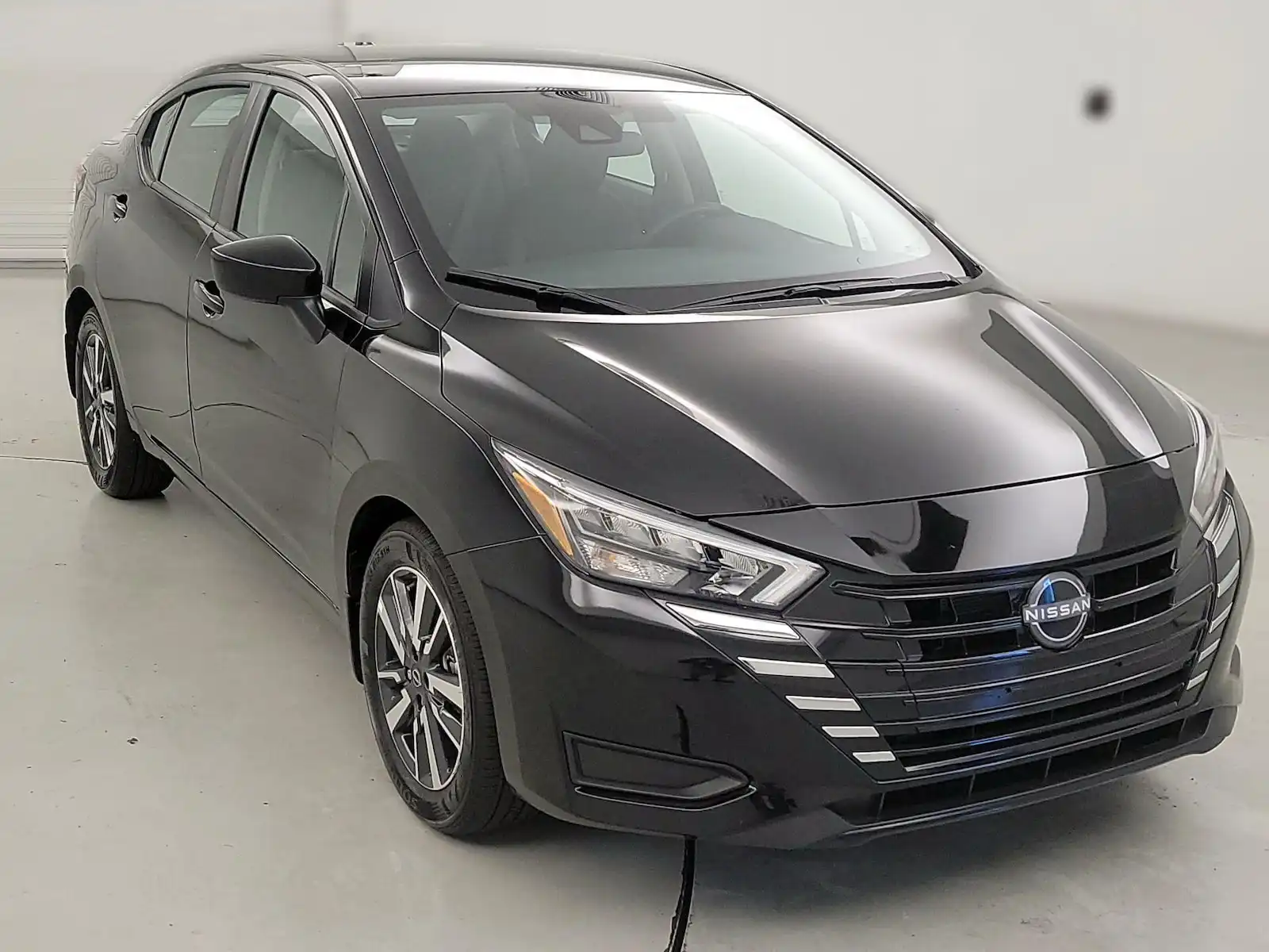 2025 Nissan Versa 1.6 SV CVT's photo