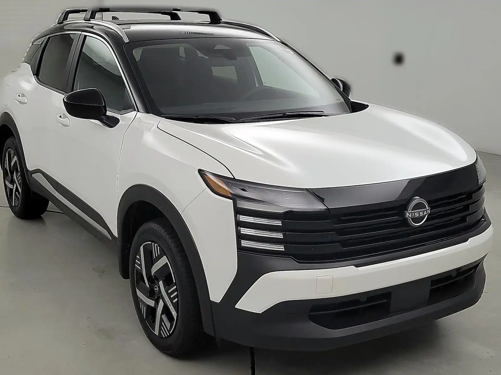 2026 Nissan Kicks 2.0 SV's photo