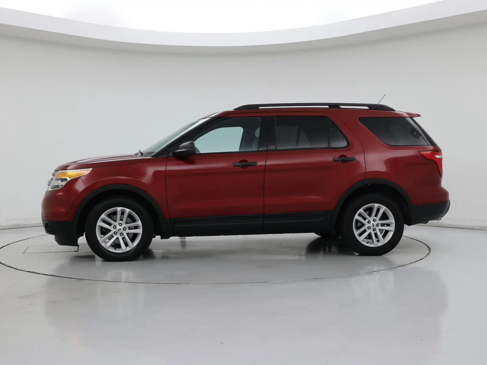2015 Ford Explorer Base photo 4