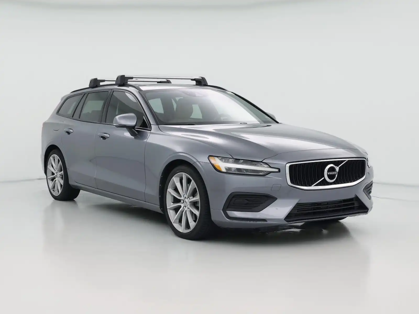 2020 Volvo V60 T5 Momentum's photo