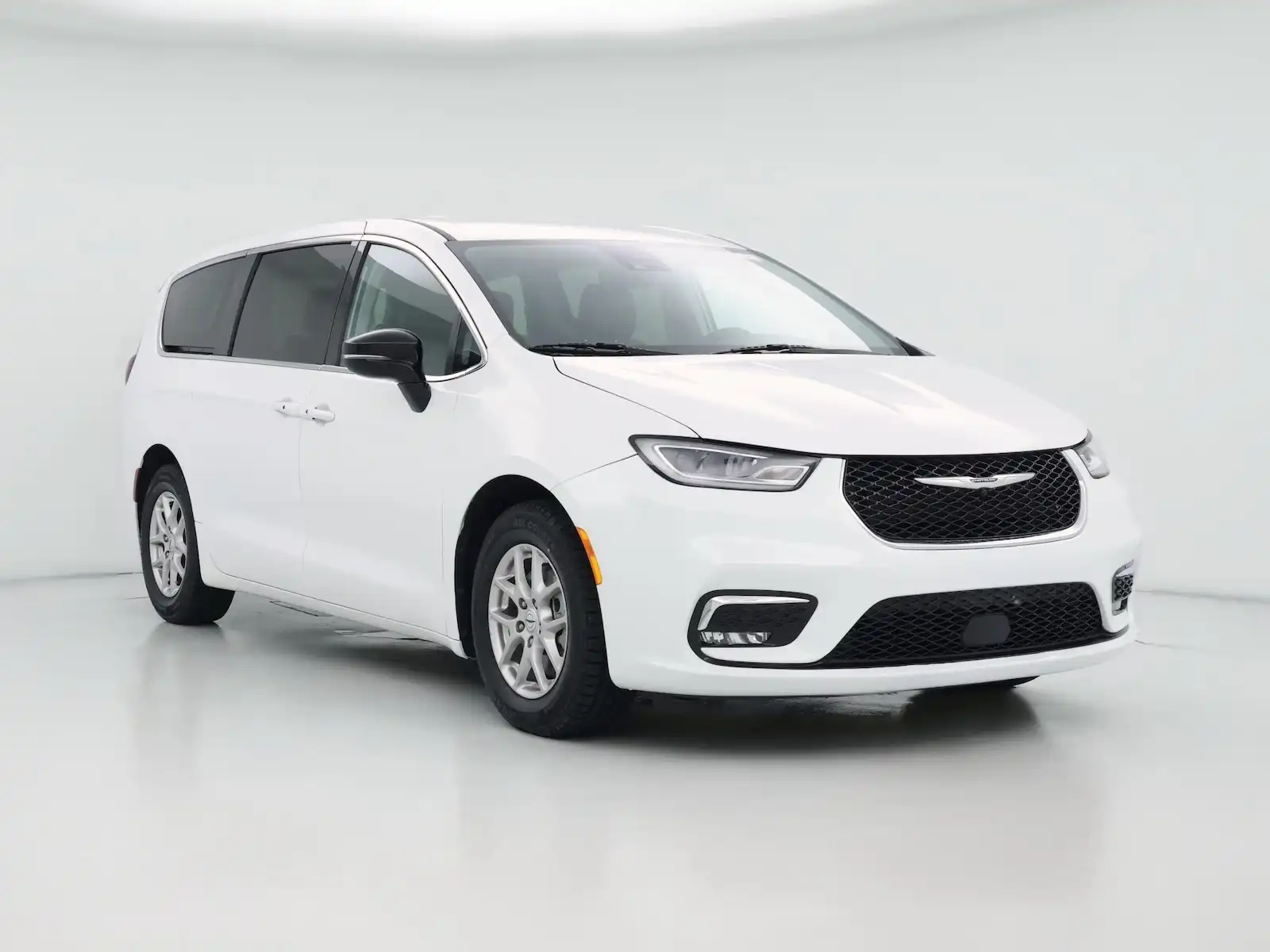2024 Chrysler Pacifica Touring L's photo