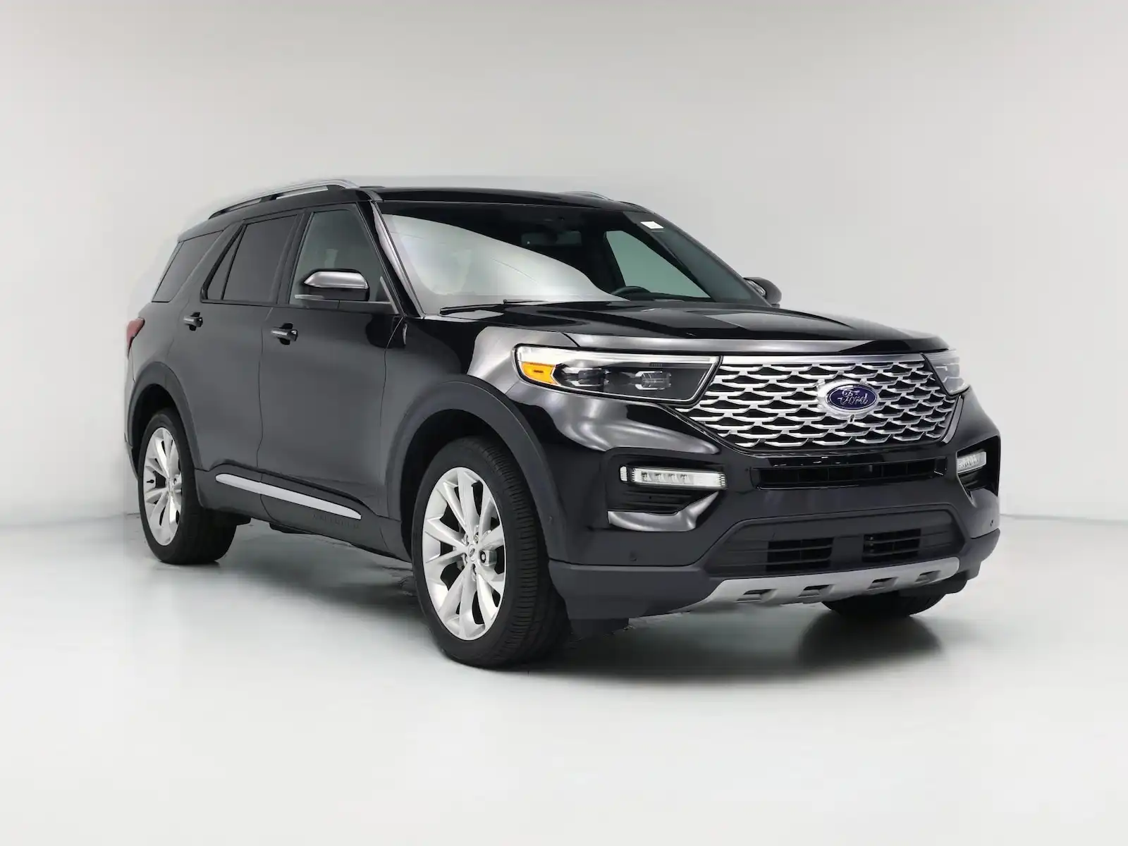 2023 Ford Explorer Platinum 4WD's photo