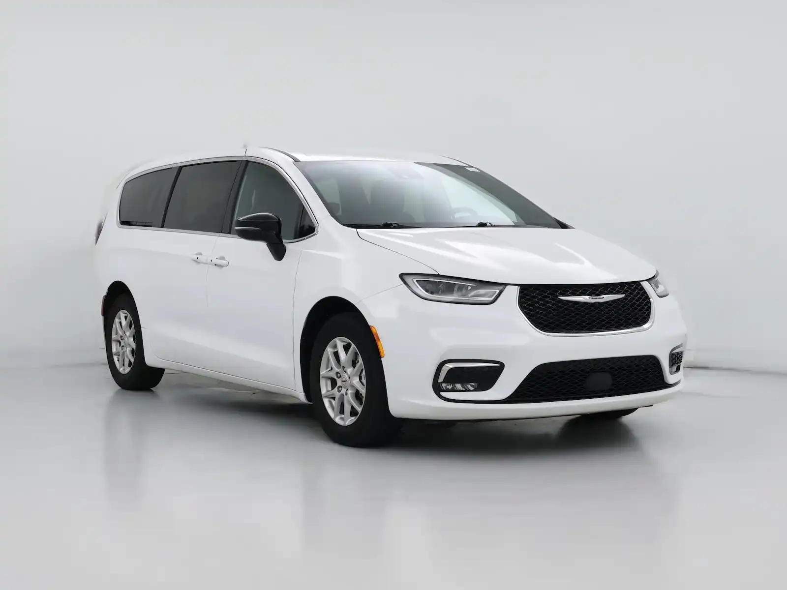 2025 Chrysler Pacifica Select's photo