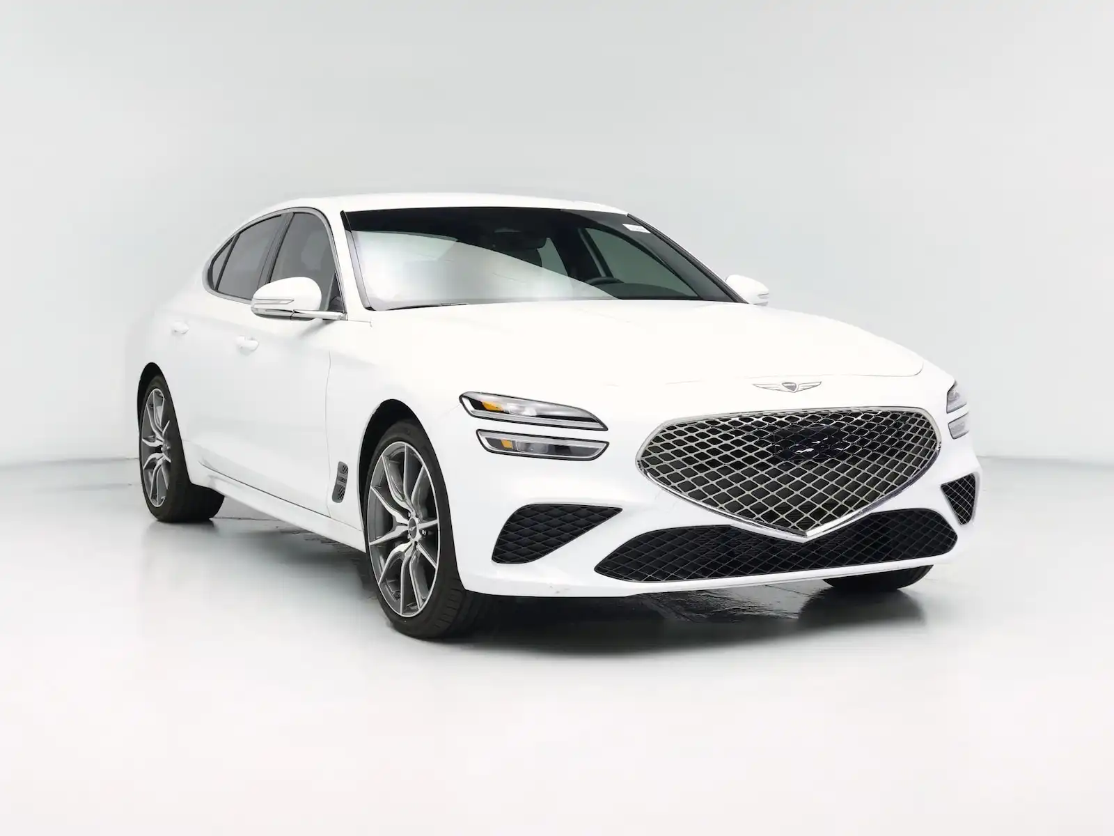 2025 Genesis G70 2.5T Standard's photo