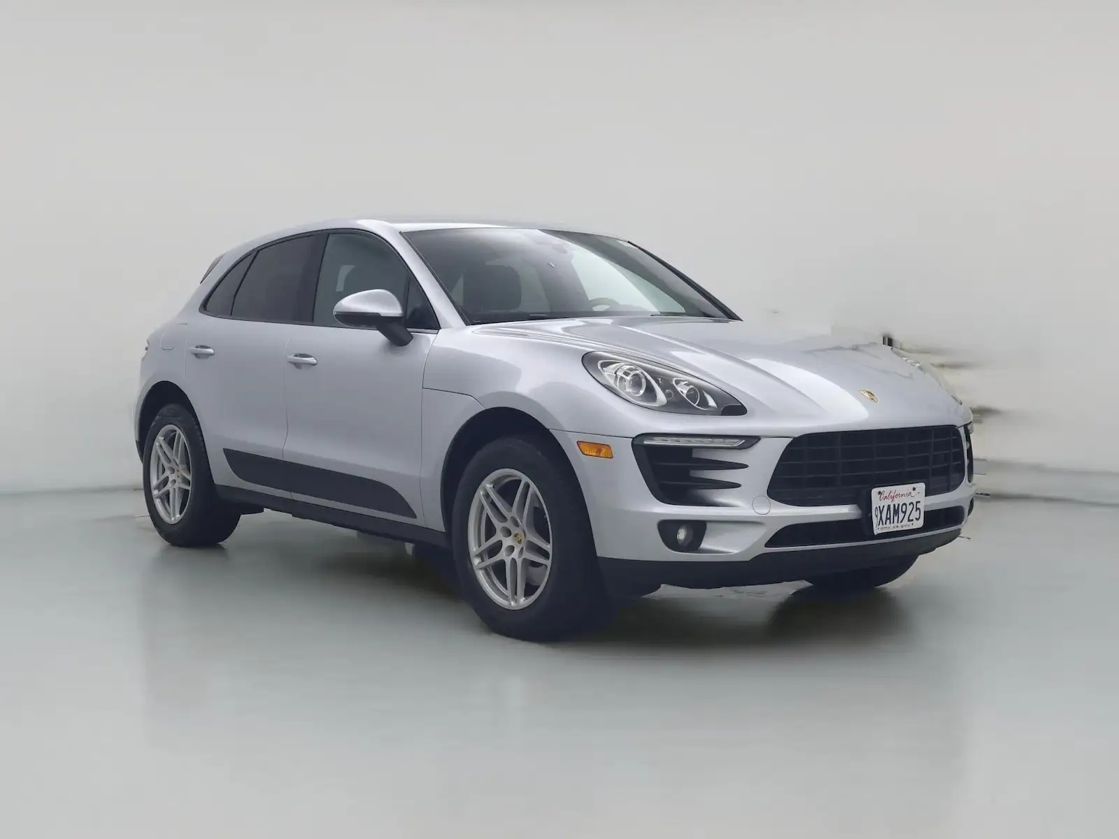 2017 Porsche Macan Base photo 1