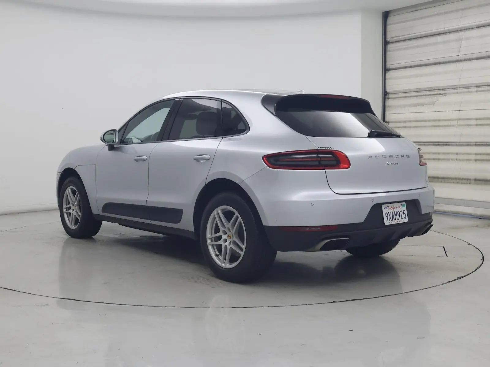 2017 Porsche Macan Base photo 3