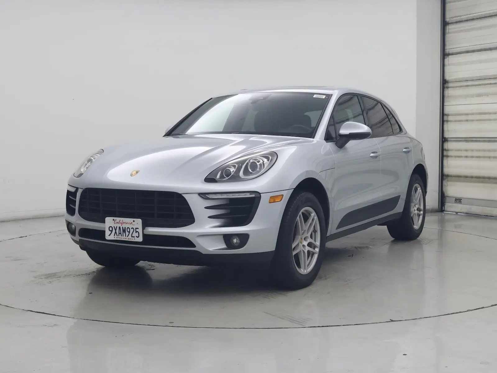 2017 Porsche Macan Base photo 5