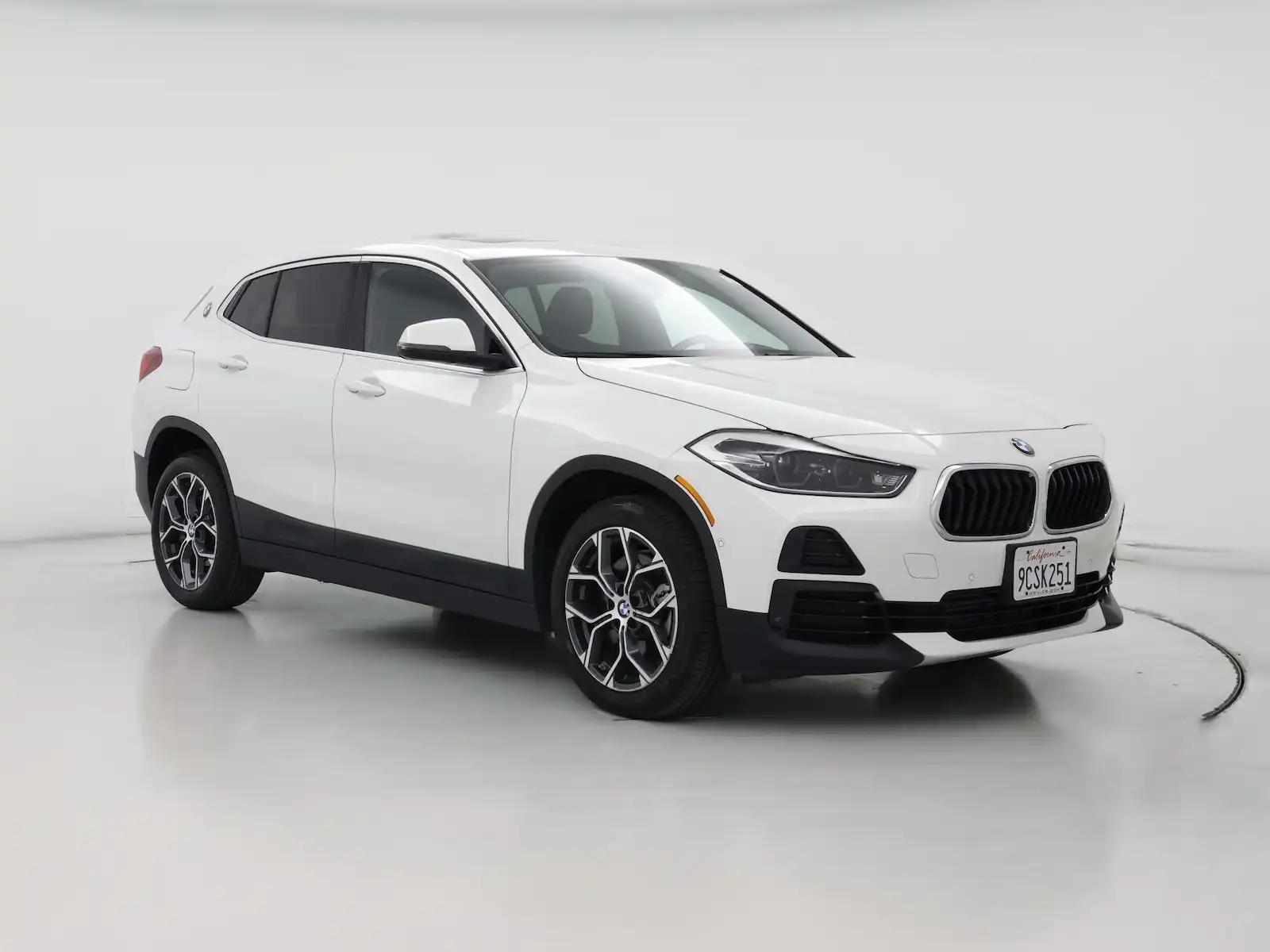 2023 BMW X2 sDrive28i's photo