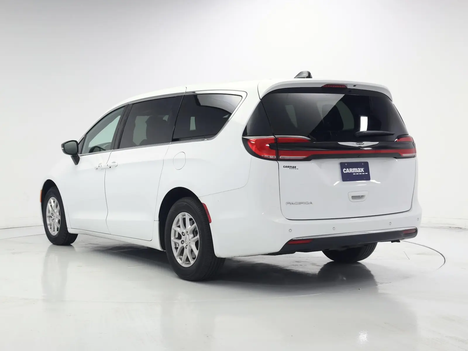 2025 Chrysler Pacifica Select photo 3