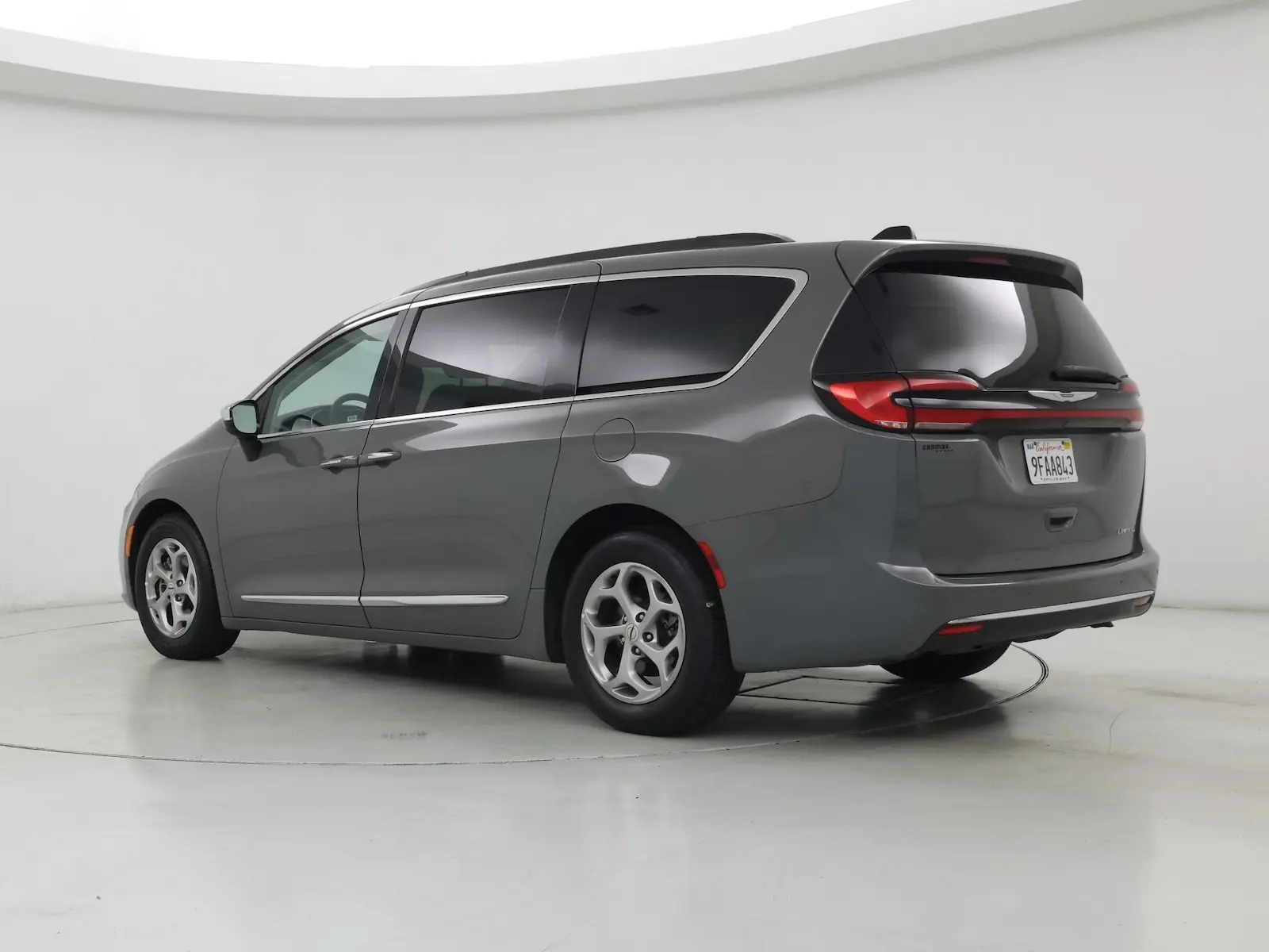 2023 Chrysler Pacifica Limited photo 3