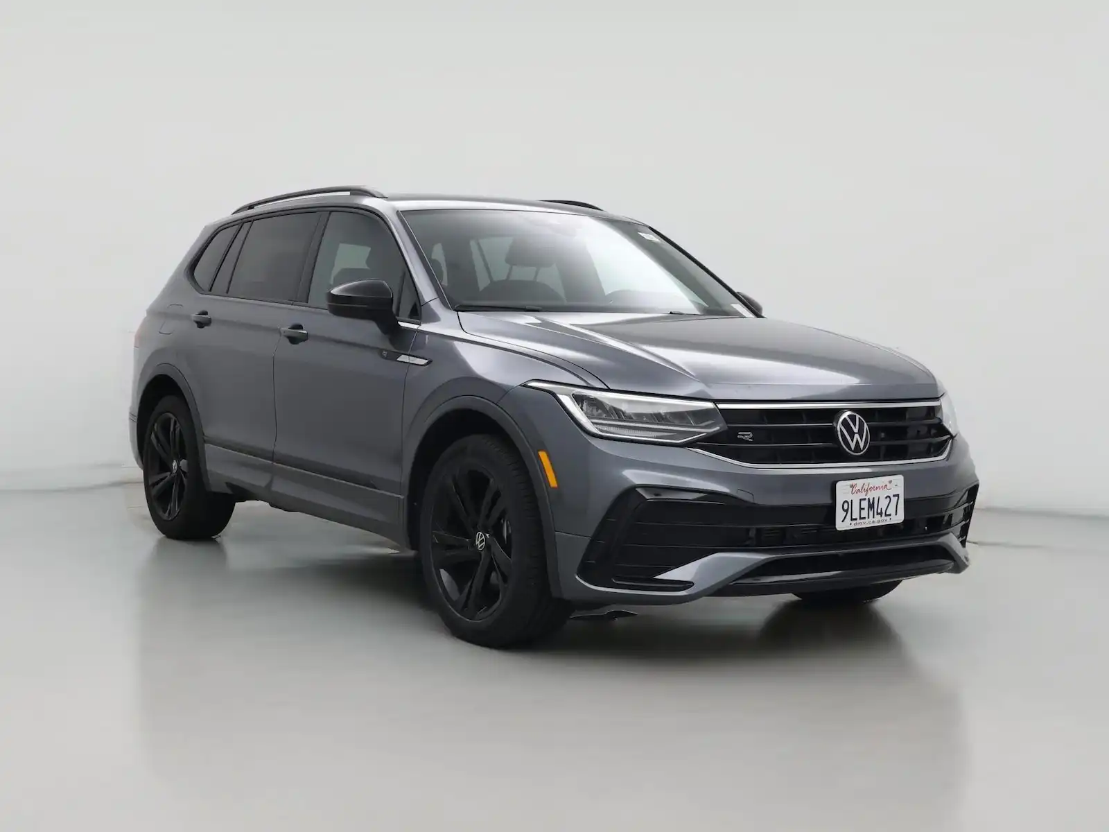 2024 Volkswagen Tiguan 2.0T SE R-Line Black's photo