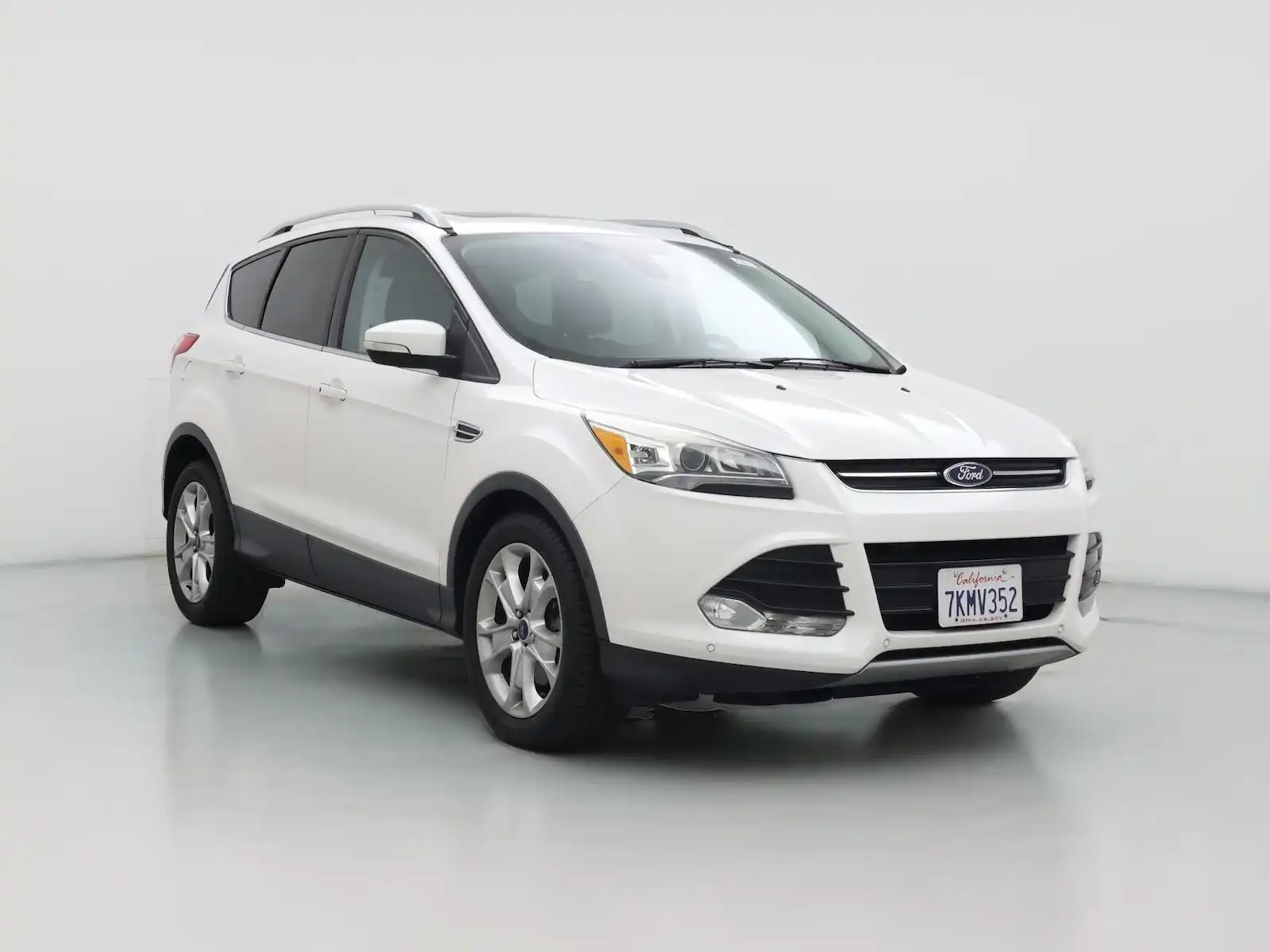 2015 Ford Escape Titanium's photo