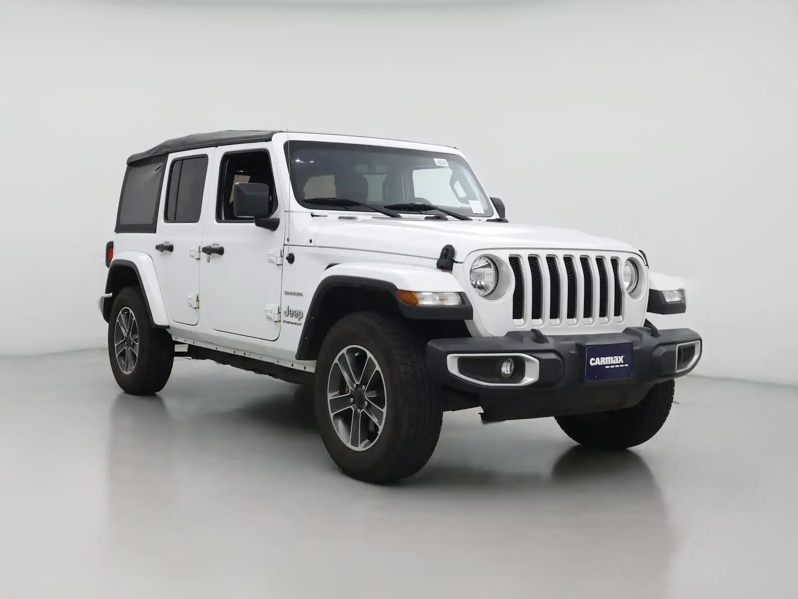 2023 Jeep Wrangler Sahara's photo
