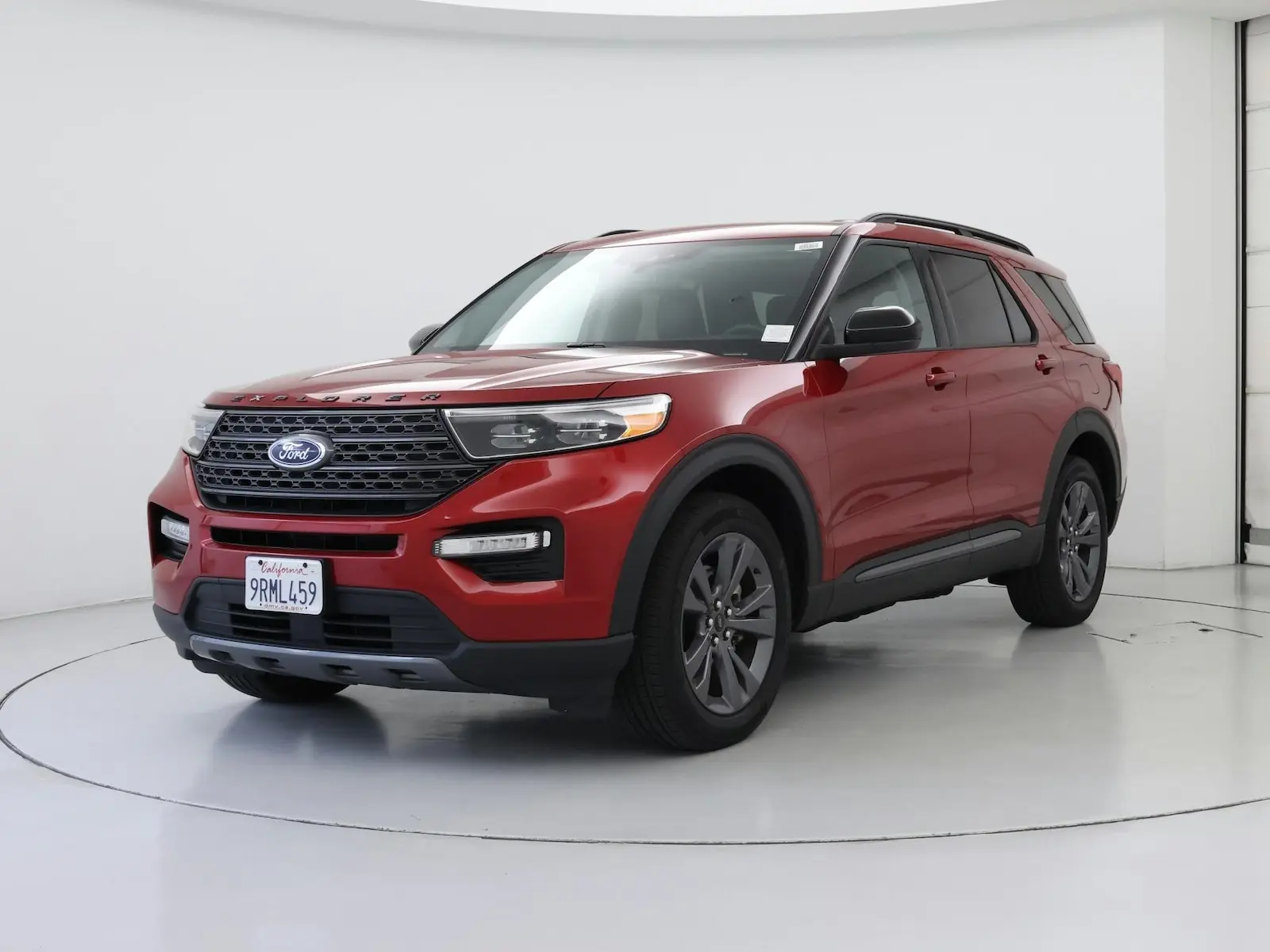 2024 Ford Explorer XLT 4WD photo 5