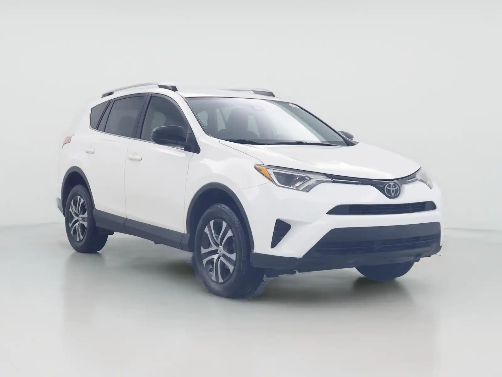 2018 Toyota RAV4 LE's photo