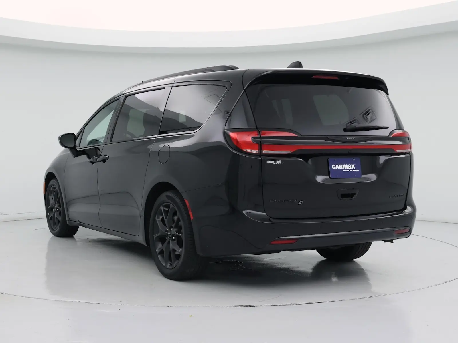 2025 Chrysler Pacifica Limited photo 3