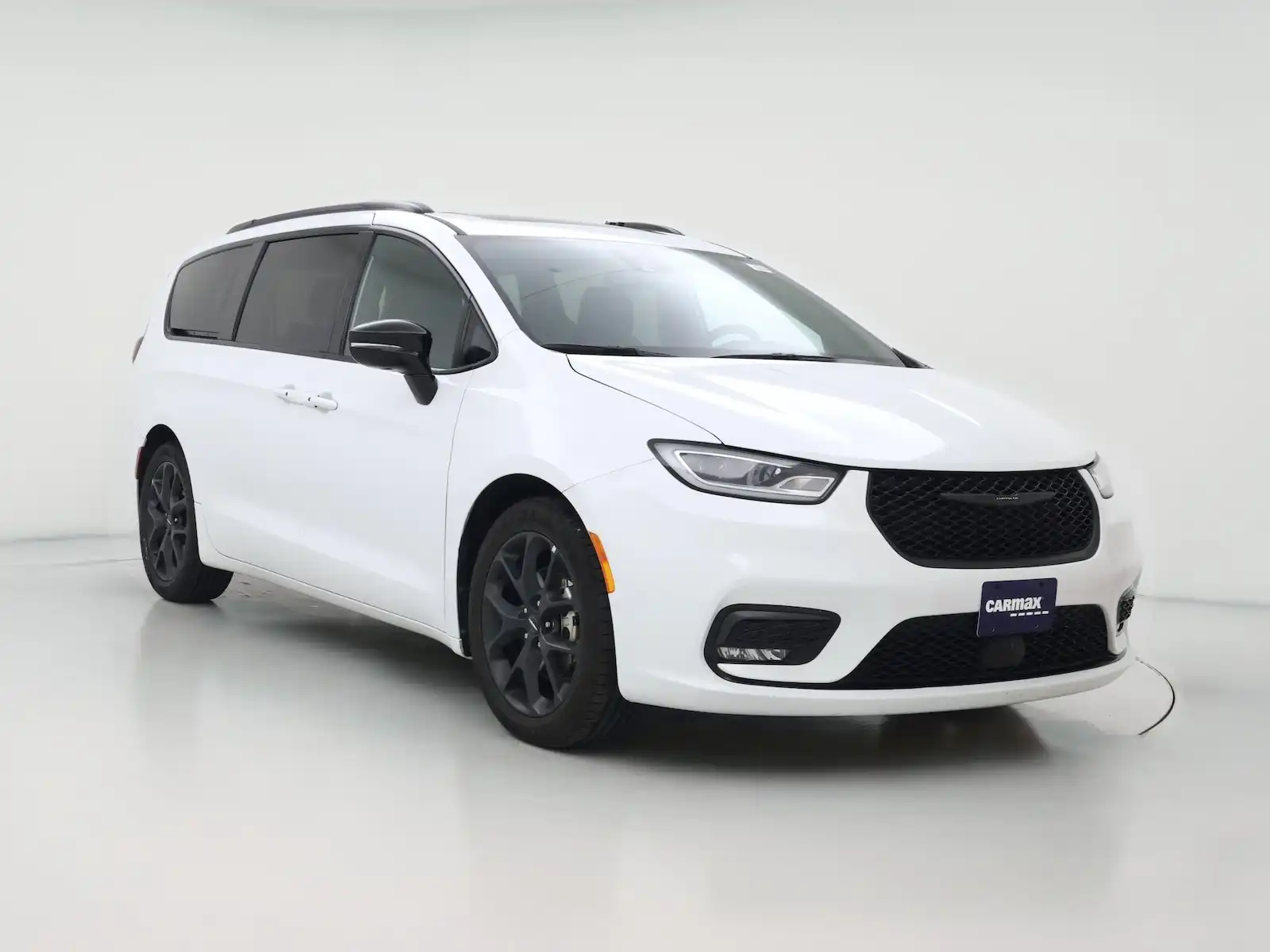2025 Chrysler Pacifica Limited's photo