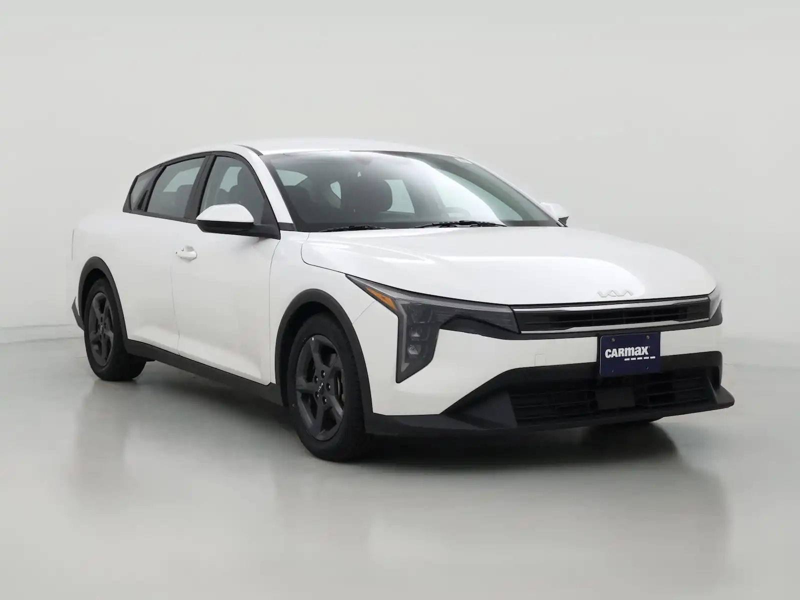 2025 Kia K4 LXS Auto's photo