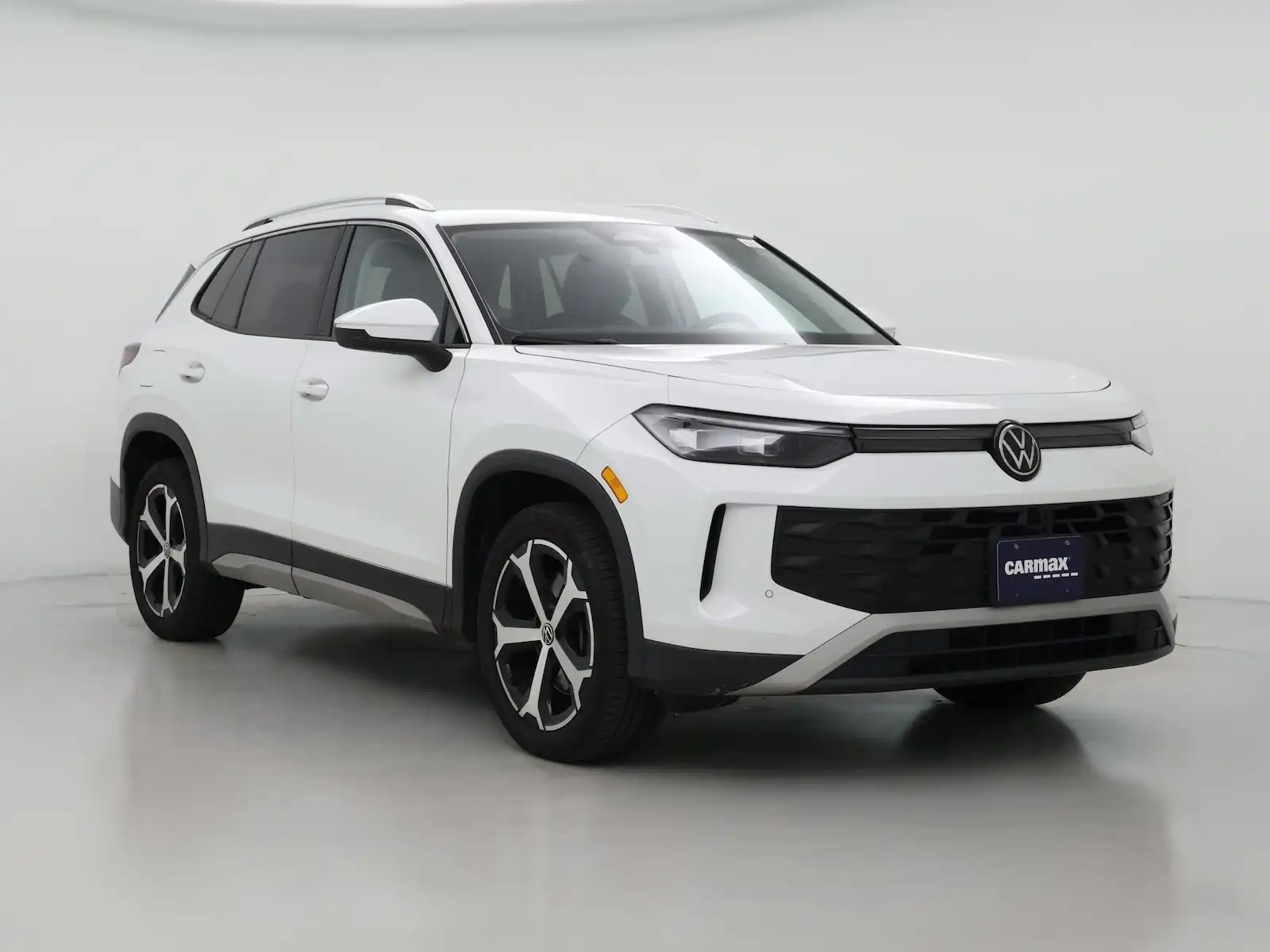 2026 Volkswagen Tiguan 2.0T SE 4Motion's photo
